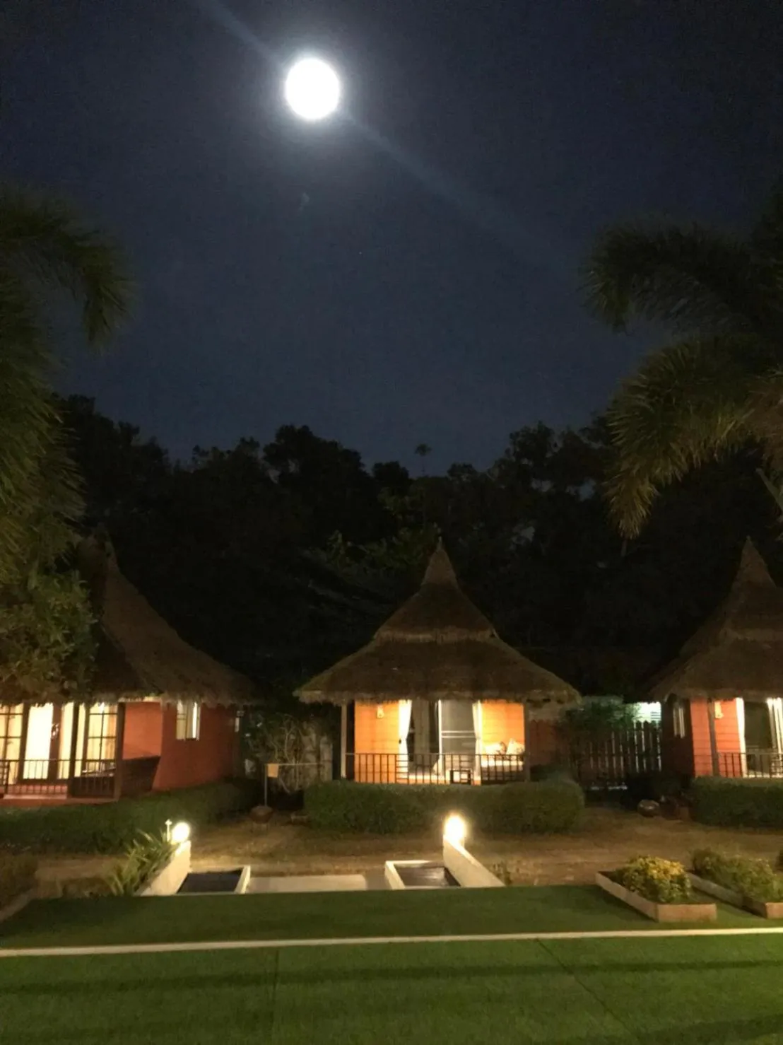 Phayam Cottage Resort