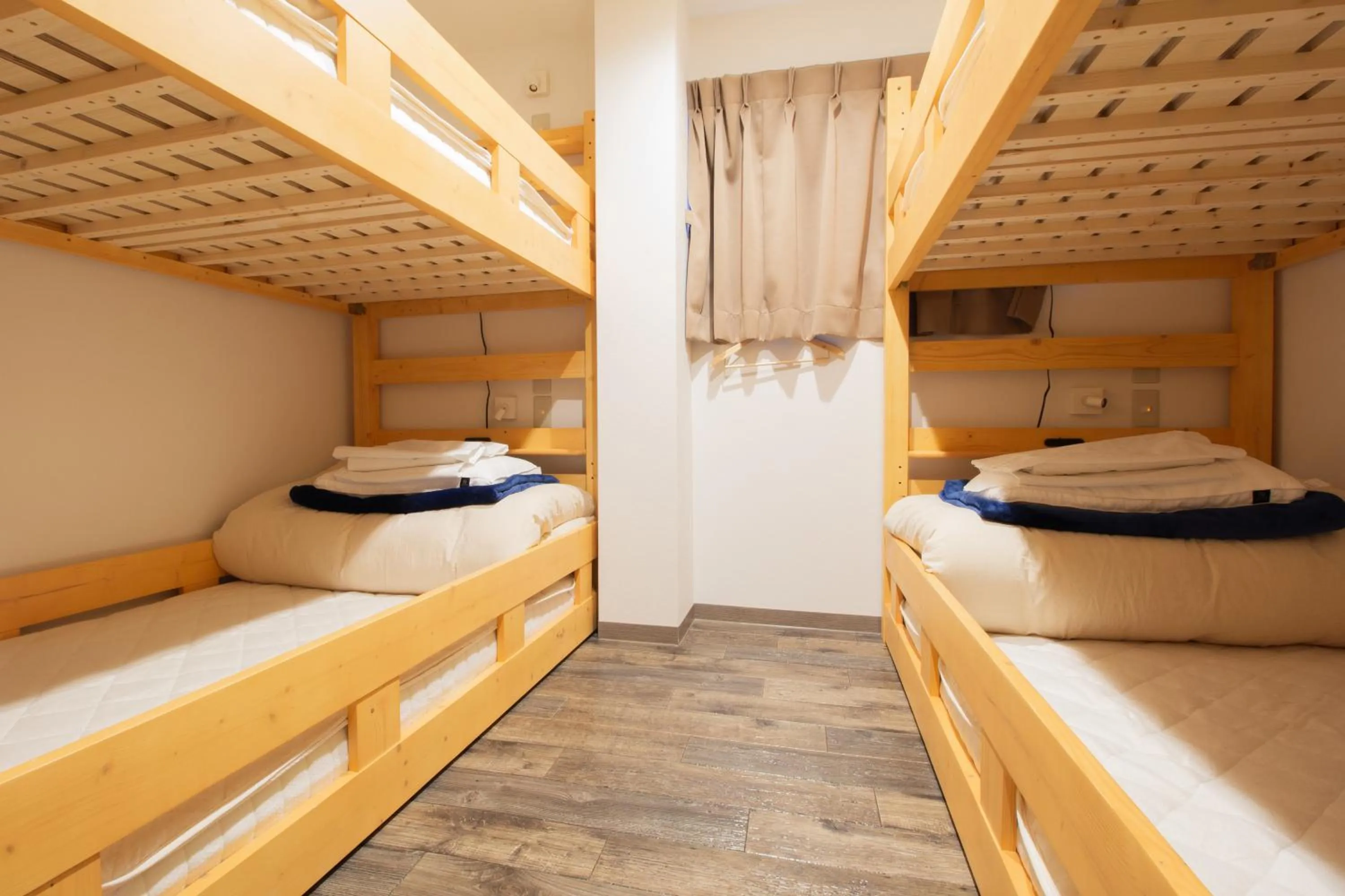 bunk bed, Bed in Trip & Sleep Hostel