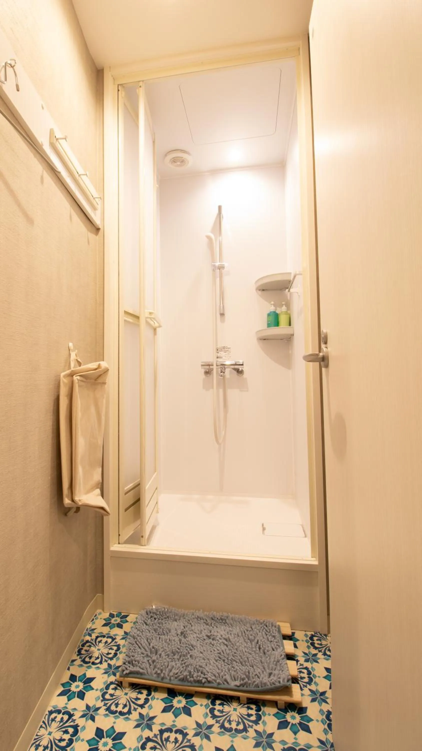 Shower in Trip & Sleep Hostel