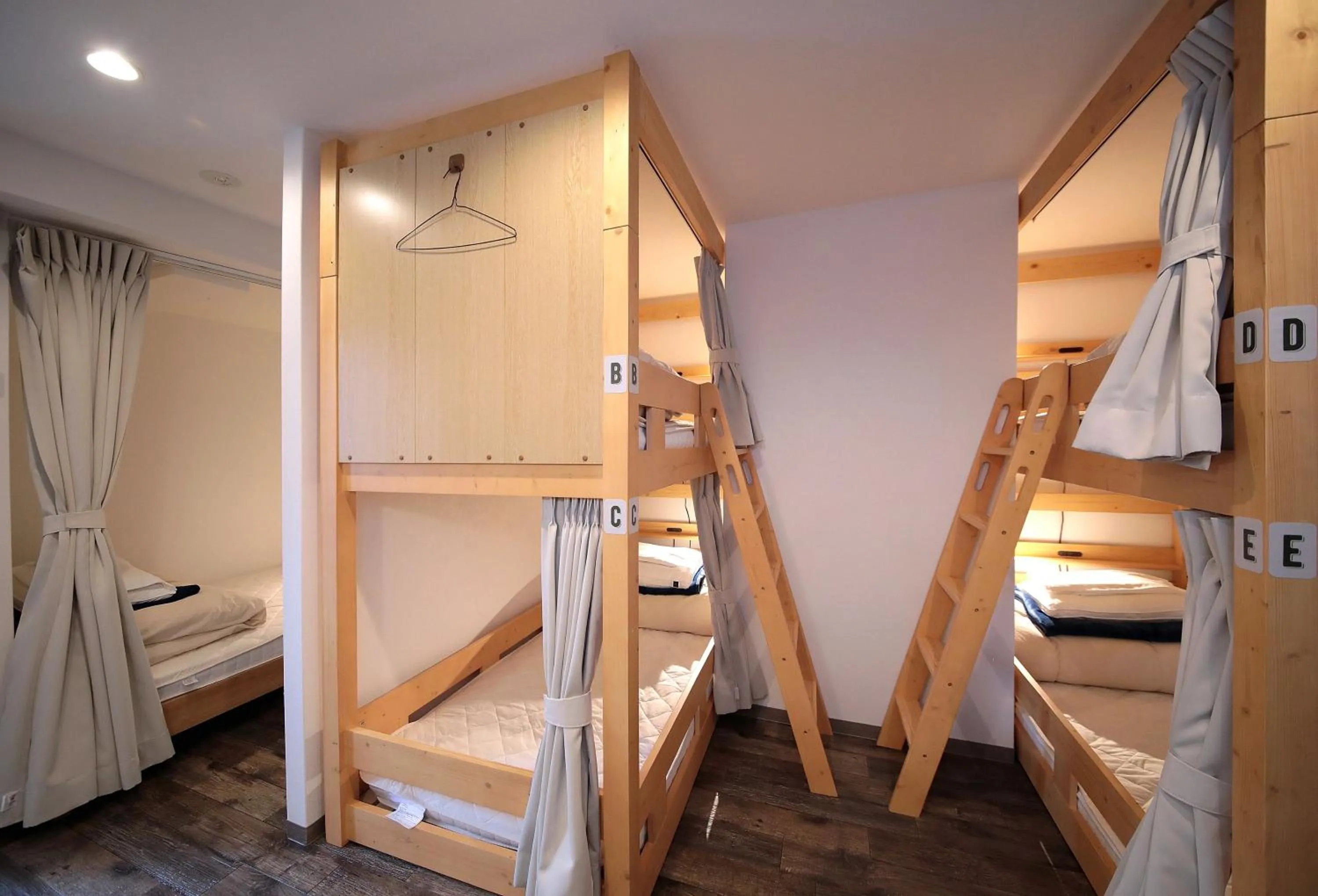 bunk bed, Bed in Trip & Sleep Hostel