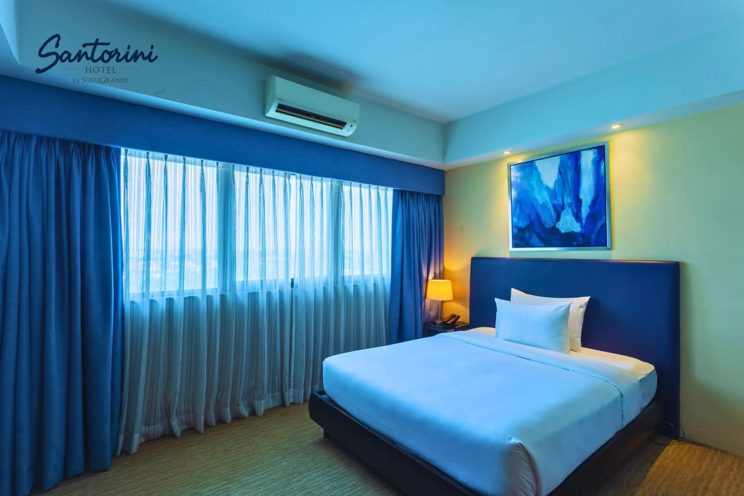 Deluxe Queen Room in Santorini Hotel Deluxe Queen Room in Santorini Hotel