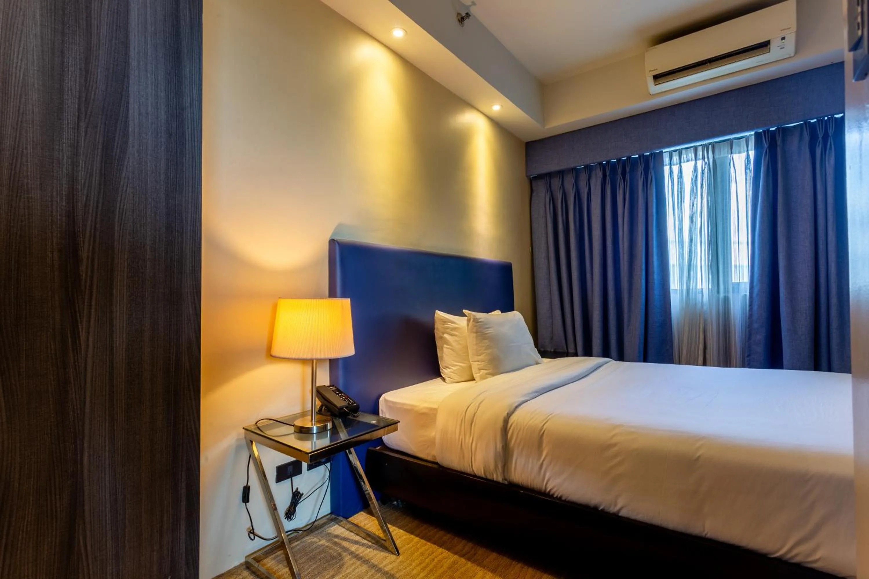 Bed in Santorini Hotel