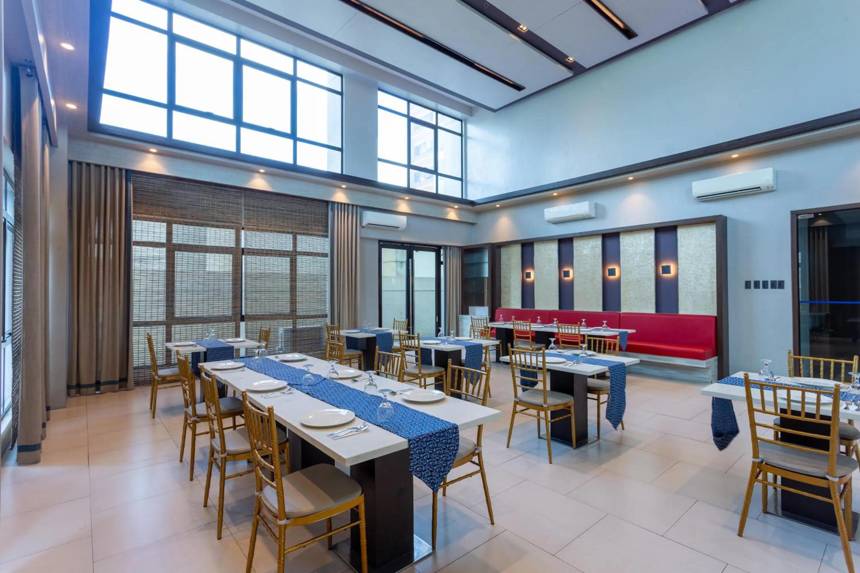 Banquet/Function facilities in Santorini Hotel