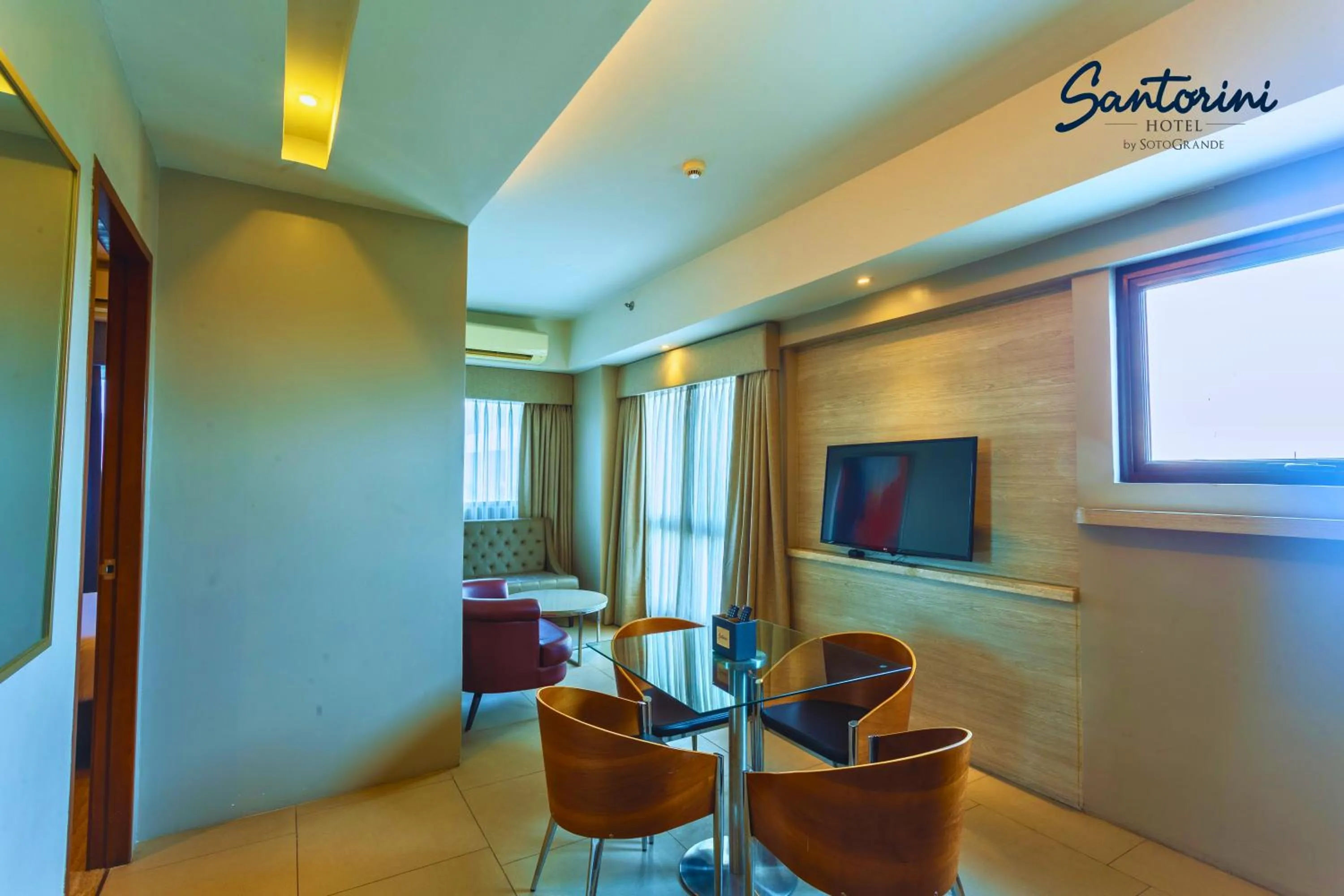 Seating area in Santorini Hotel