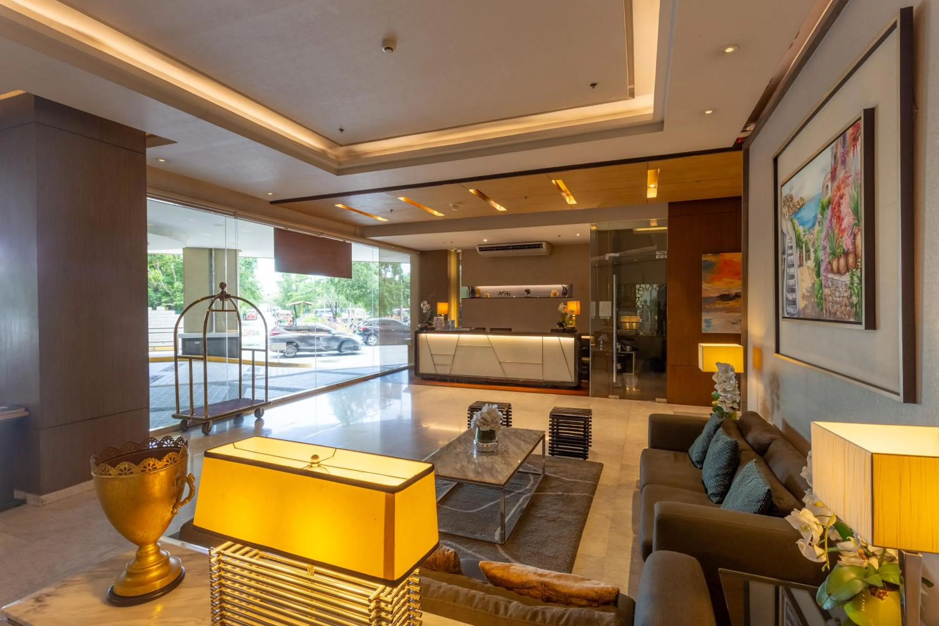 Lobby or reception in Santorini Hotel