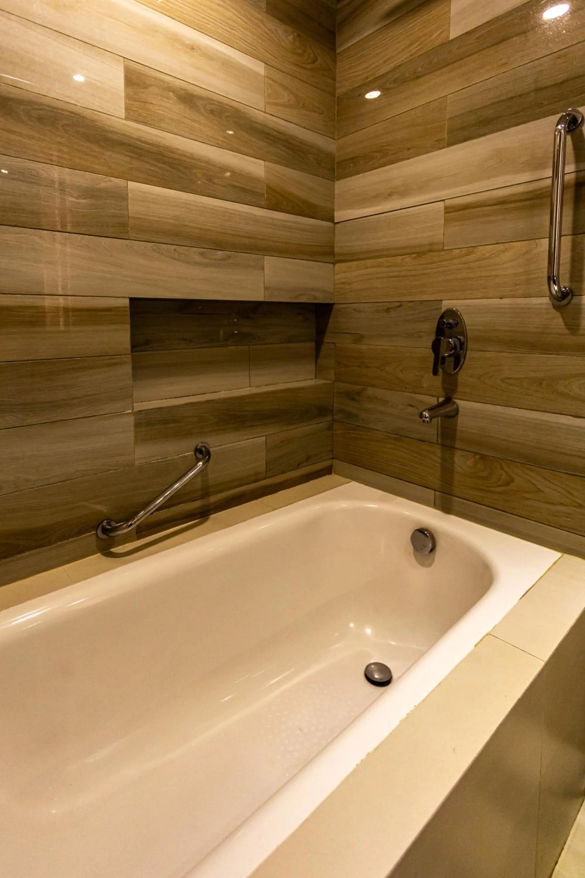 Bath in Santorini Hotel