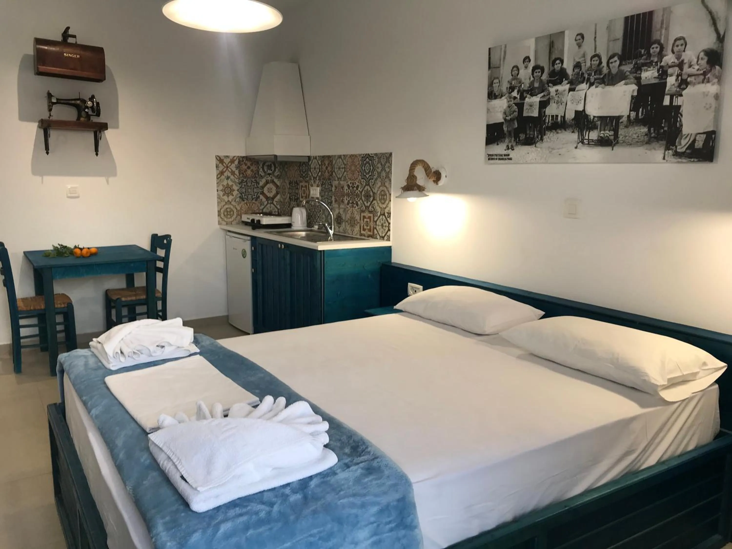 Photo of the whole room, Bed in Filoxenia Apartments & Studios