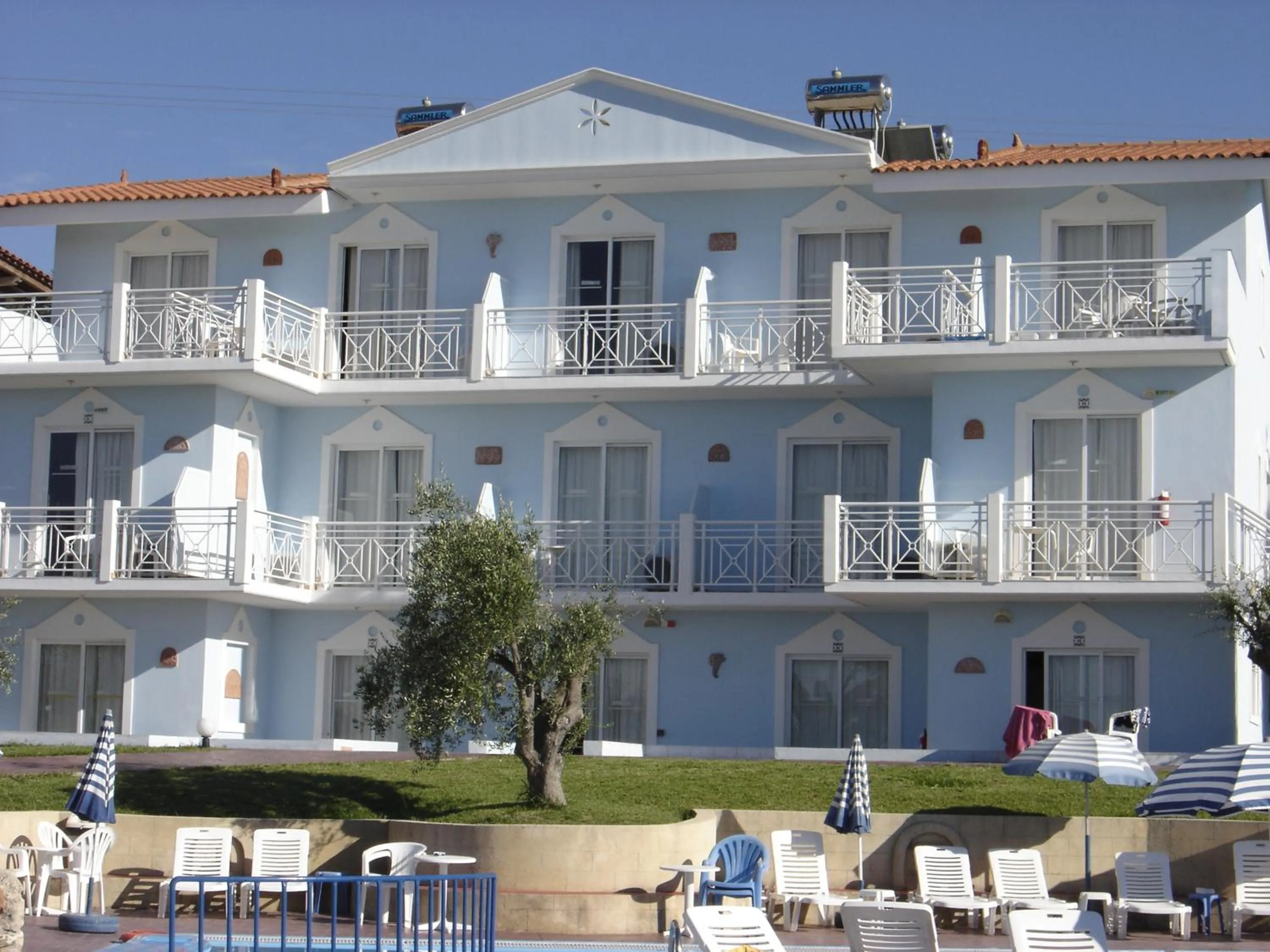 Facade/entrance in Filoxenia Apartments & Studios