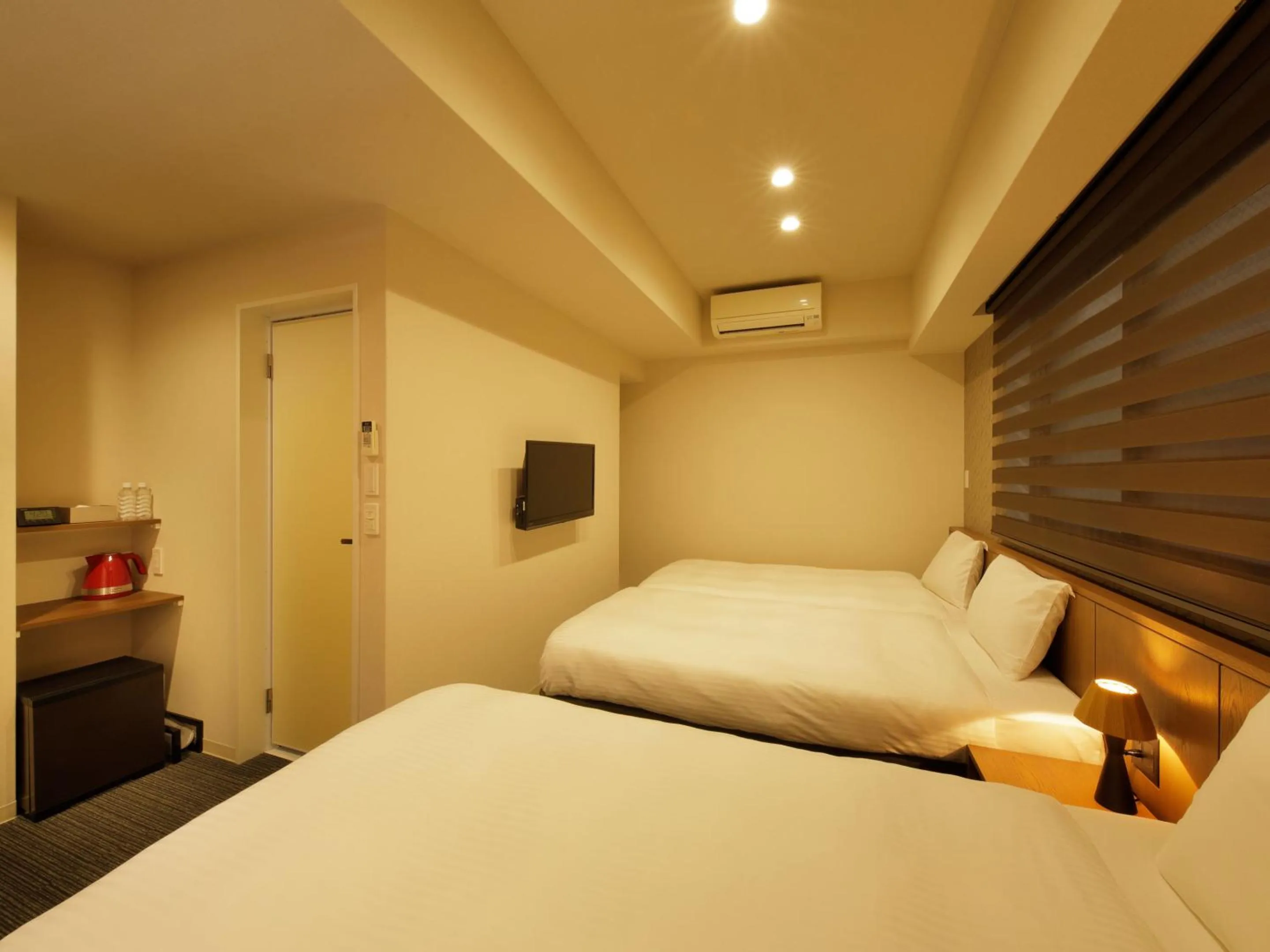 Photo of the whole room, Bed in Smart Place Inn Kyoto Shijo Horikawa