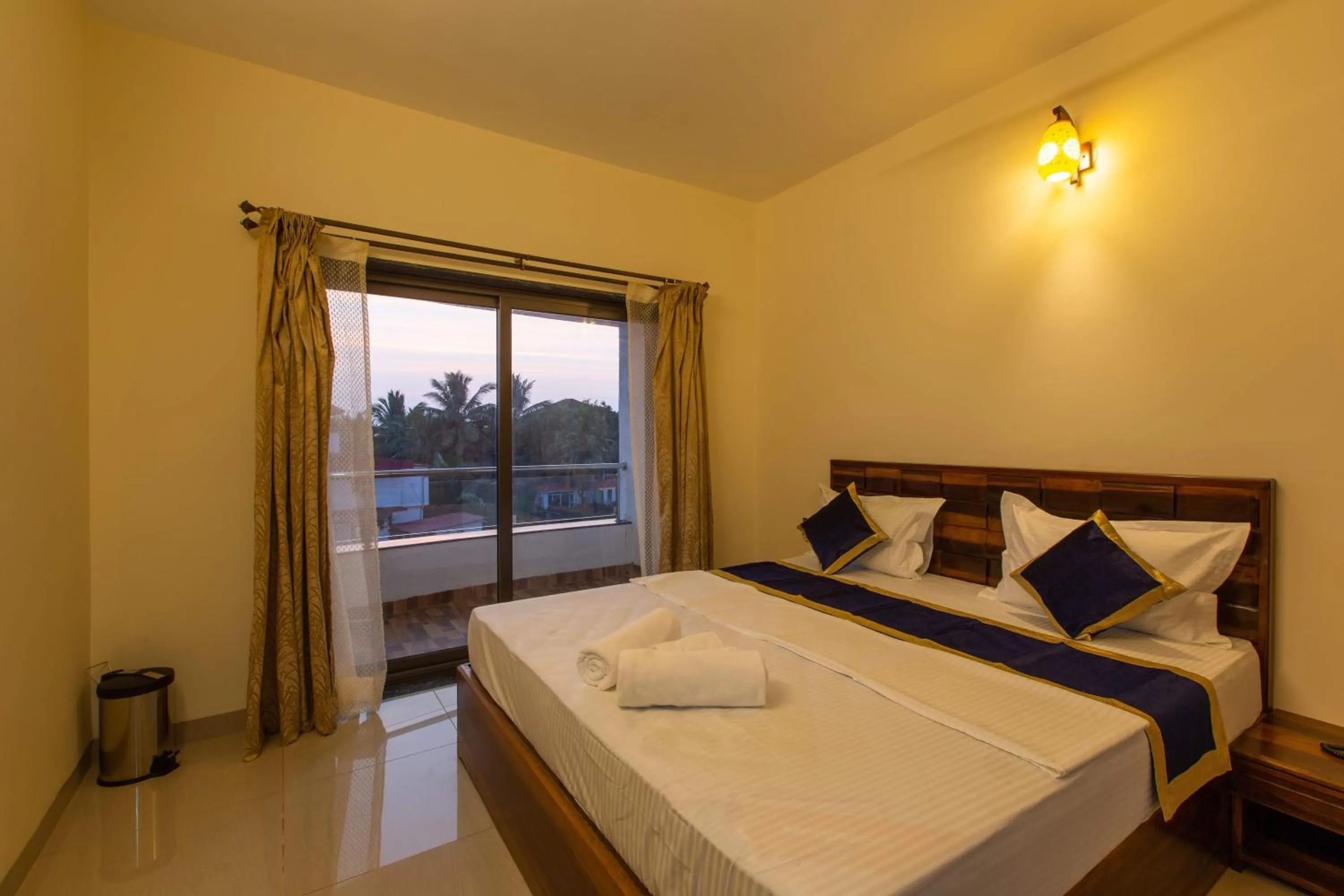 Balcony/Terrace, Bed in Tridiva Morjim 150 Meters to Morjim Beach