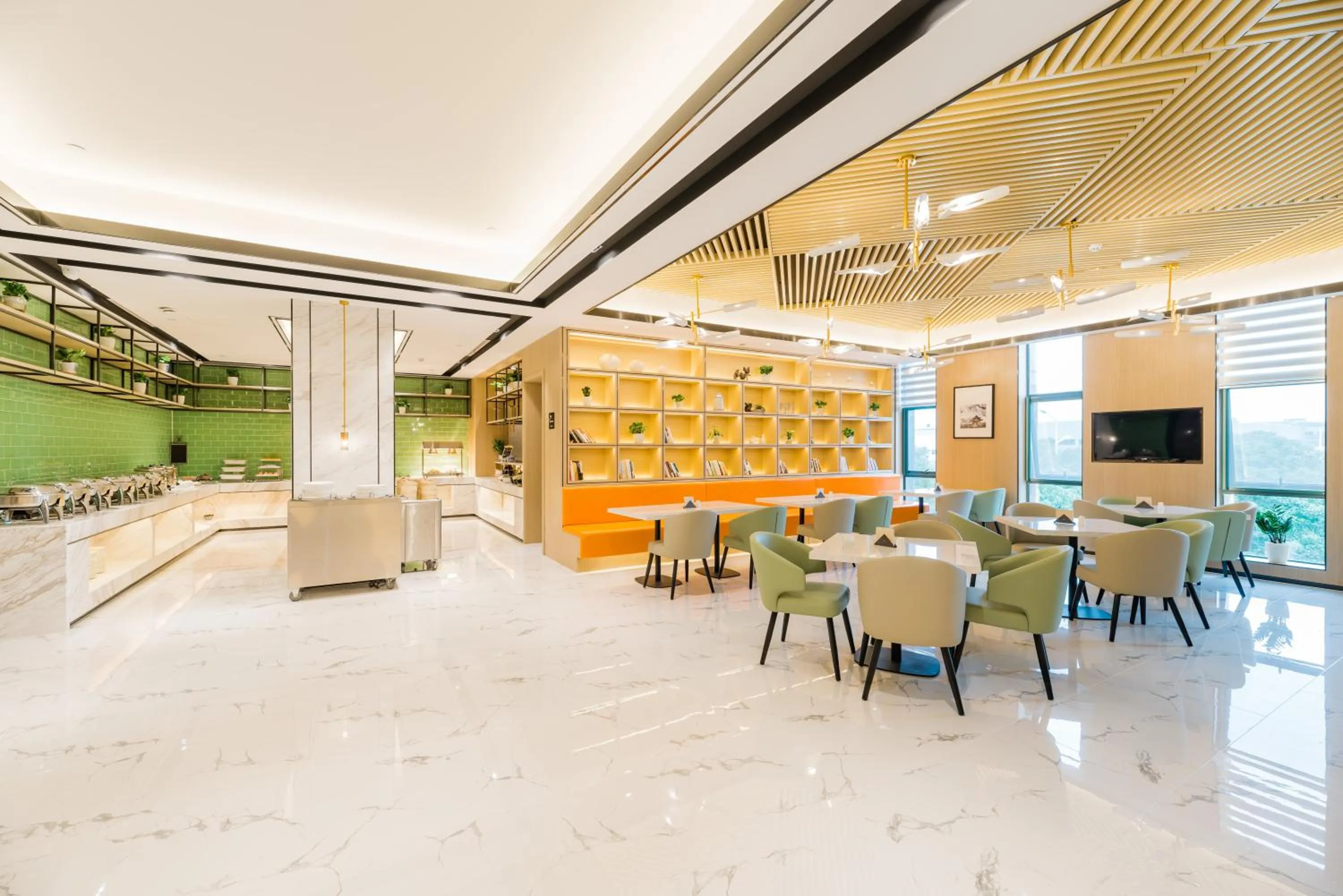 Atour Hotel (Nanjing Xingang Development Area)