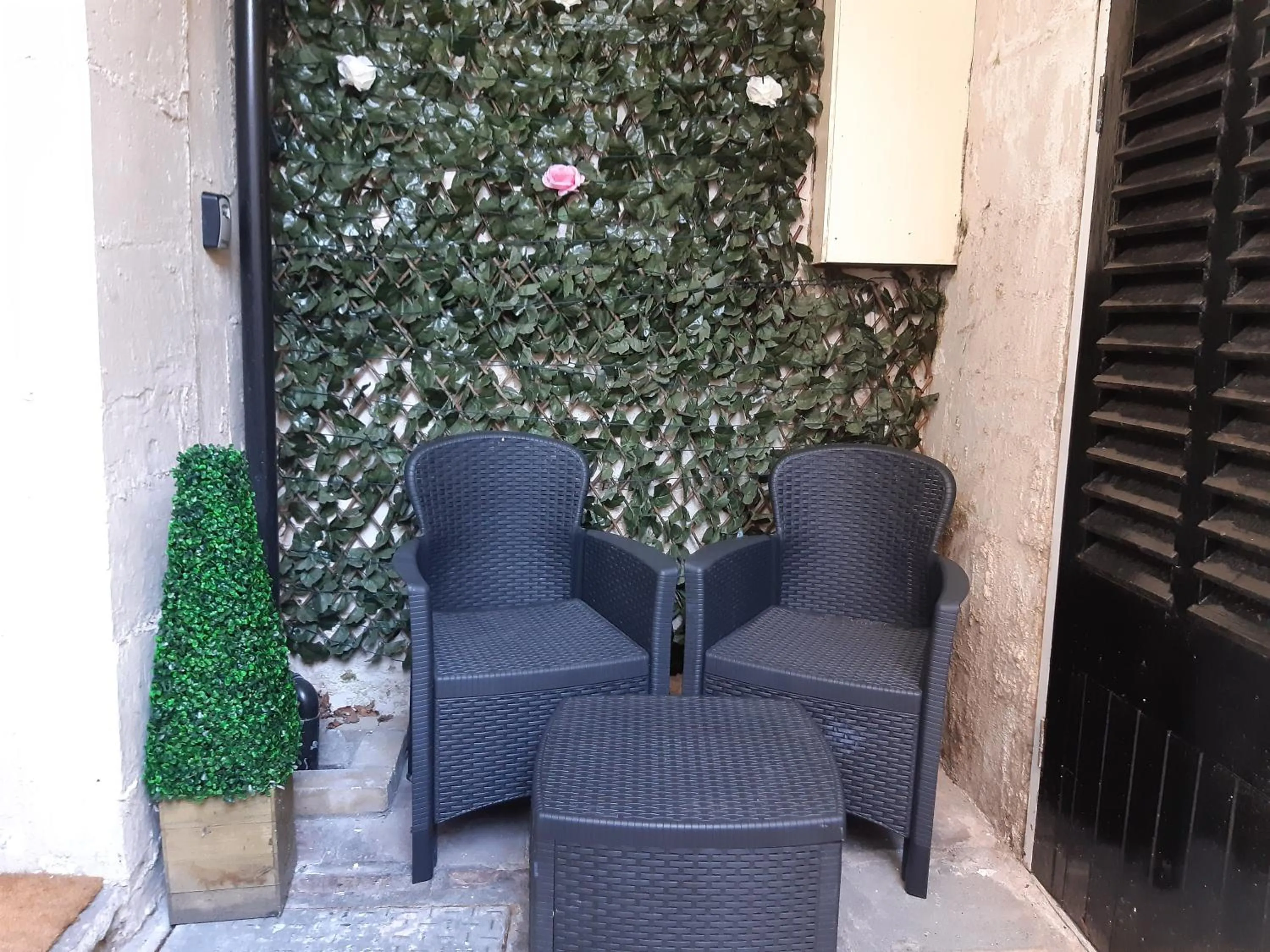 Seating area in Brocks