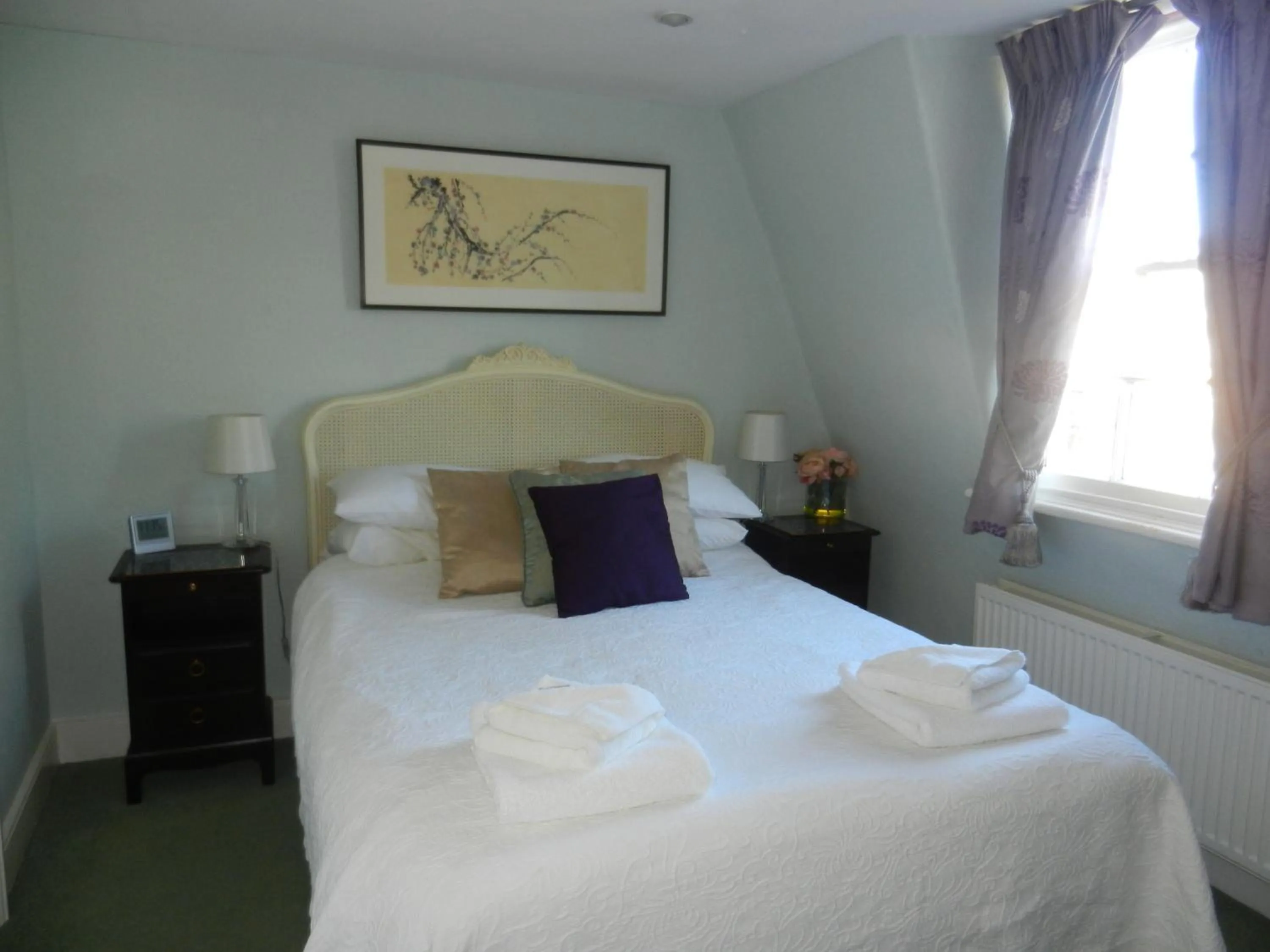 Bedroom, Bed in Brocks