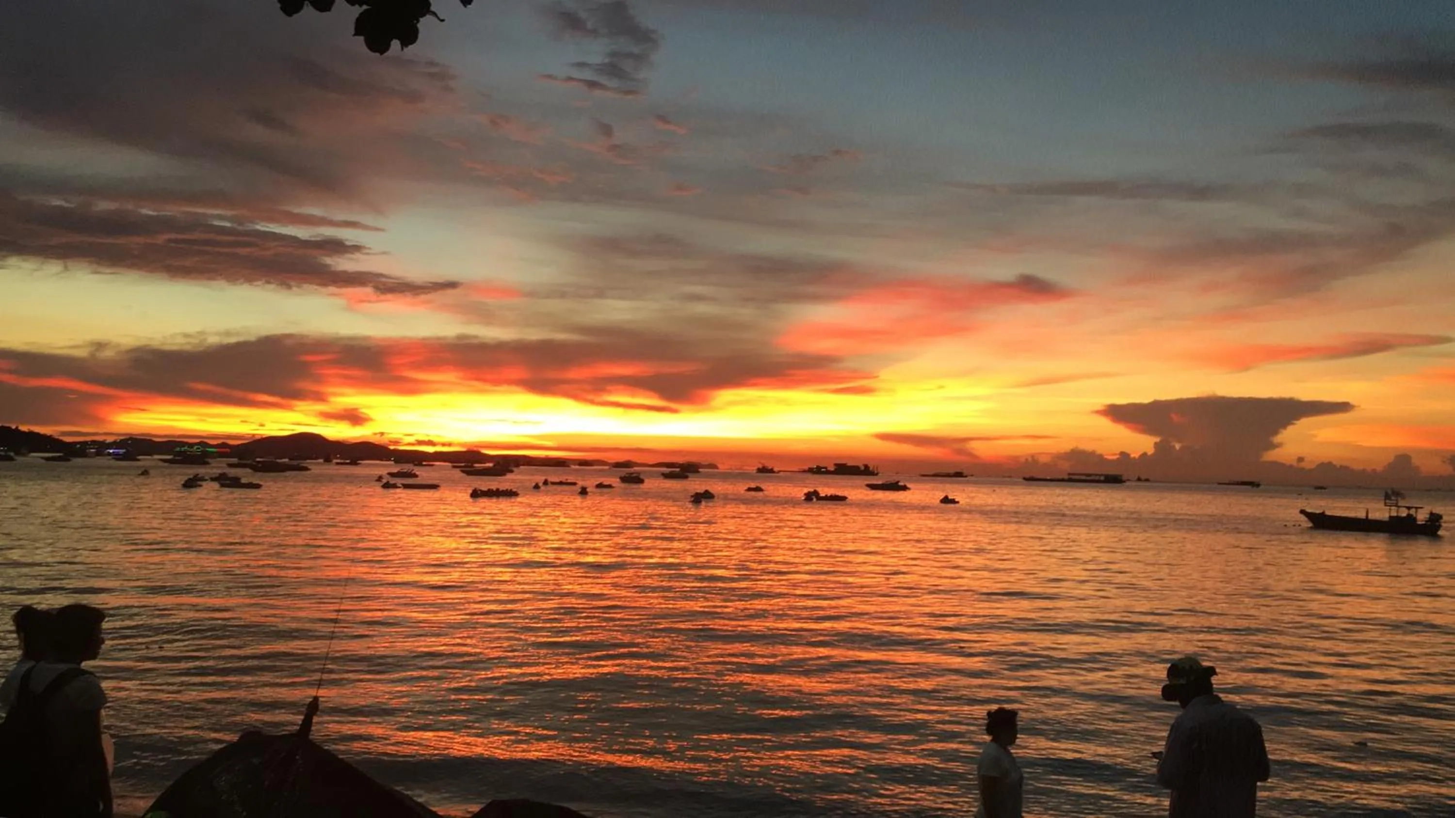 Sunset in B&B view talay 1 jomtien pattaya