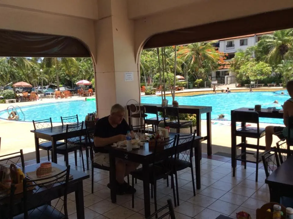 Restaurant/places to eat in B&B view talay 1 jomtien pattaya