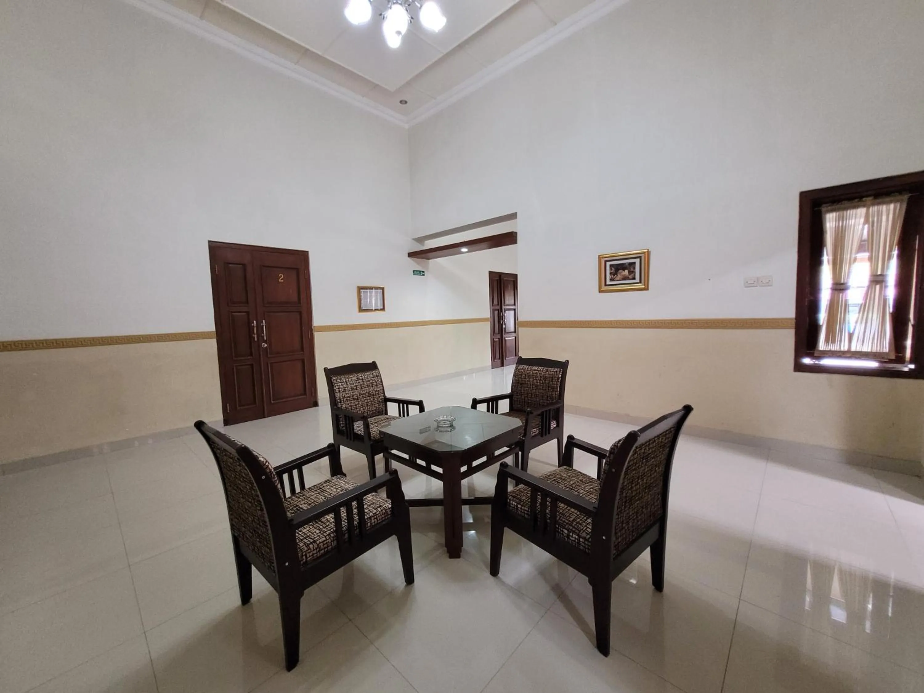 Living room in Ndalem Katong Guest House Ponorogo