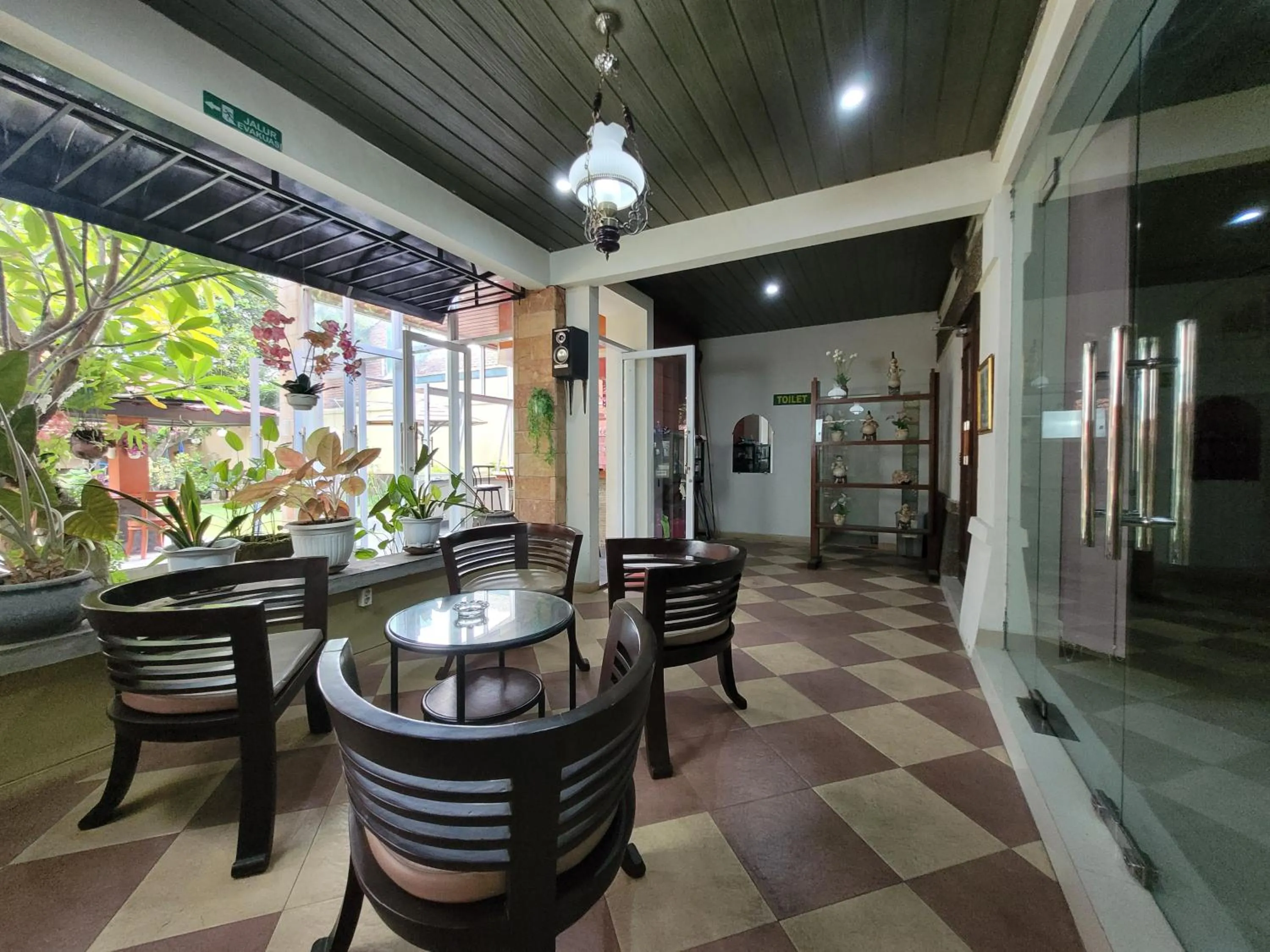 Ndalem Katong Guest House Ponorogo