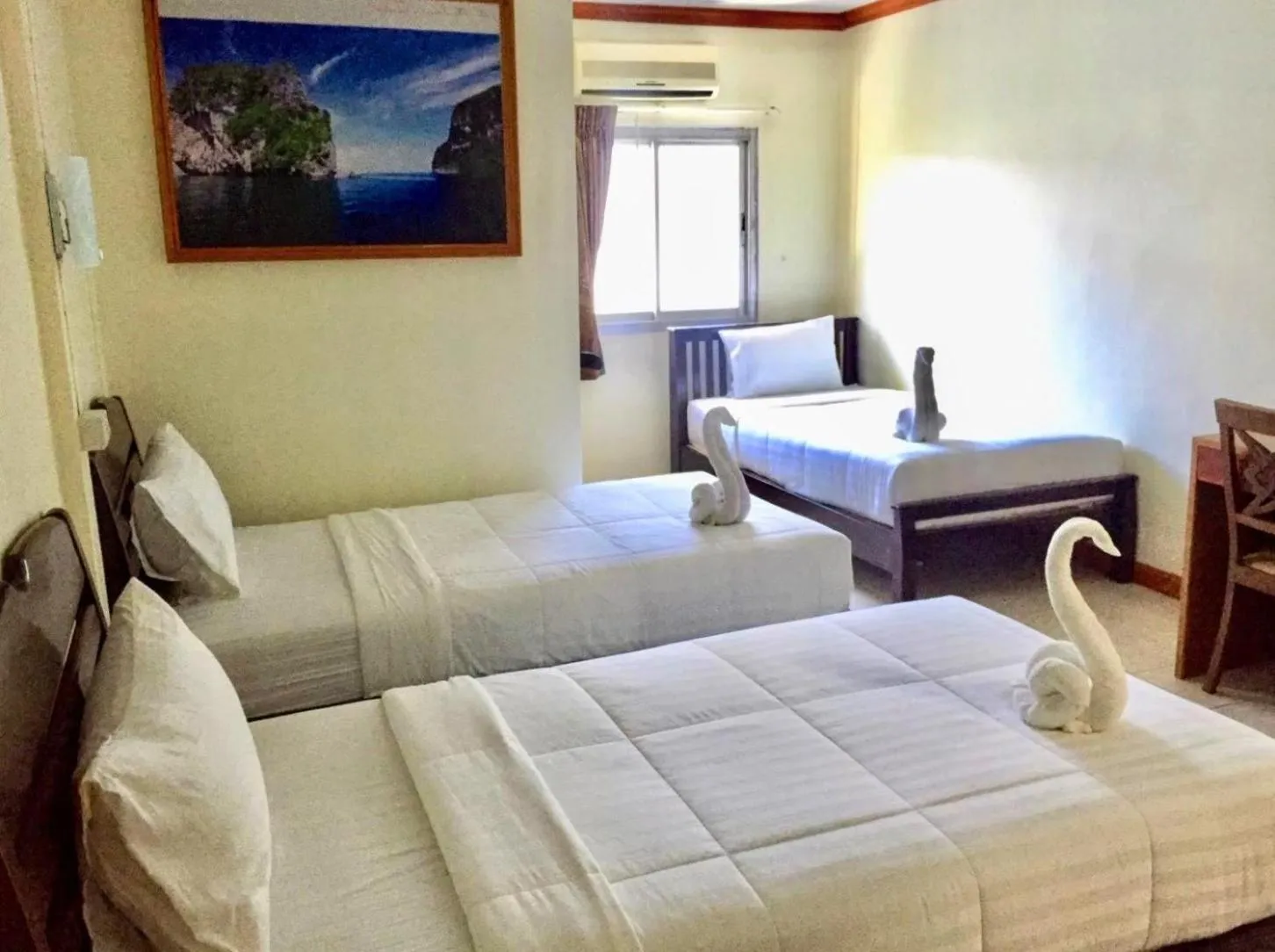 Bed in Golden Bee PhiPhi