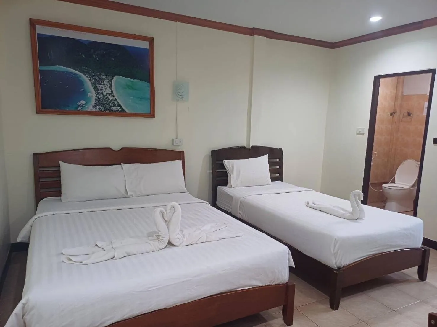 Bedroom, Bed in Golden Bee PhiPhi