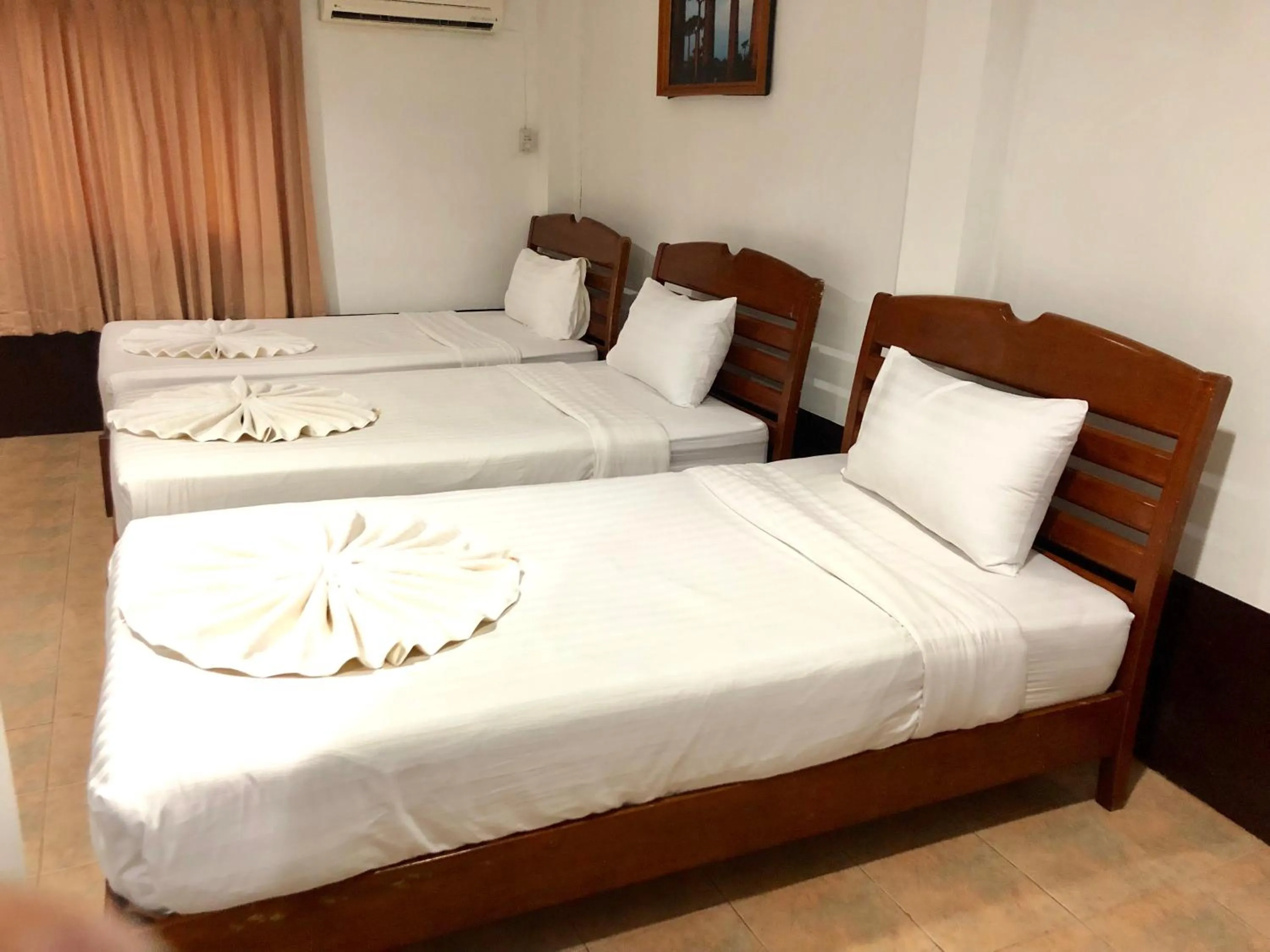 Bed in Golden Bee PhiPhi