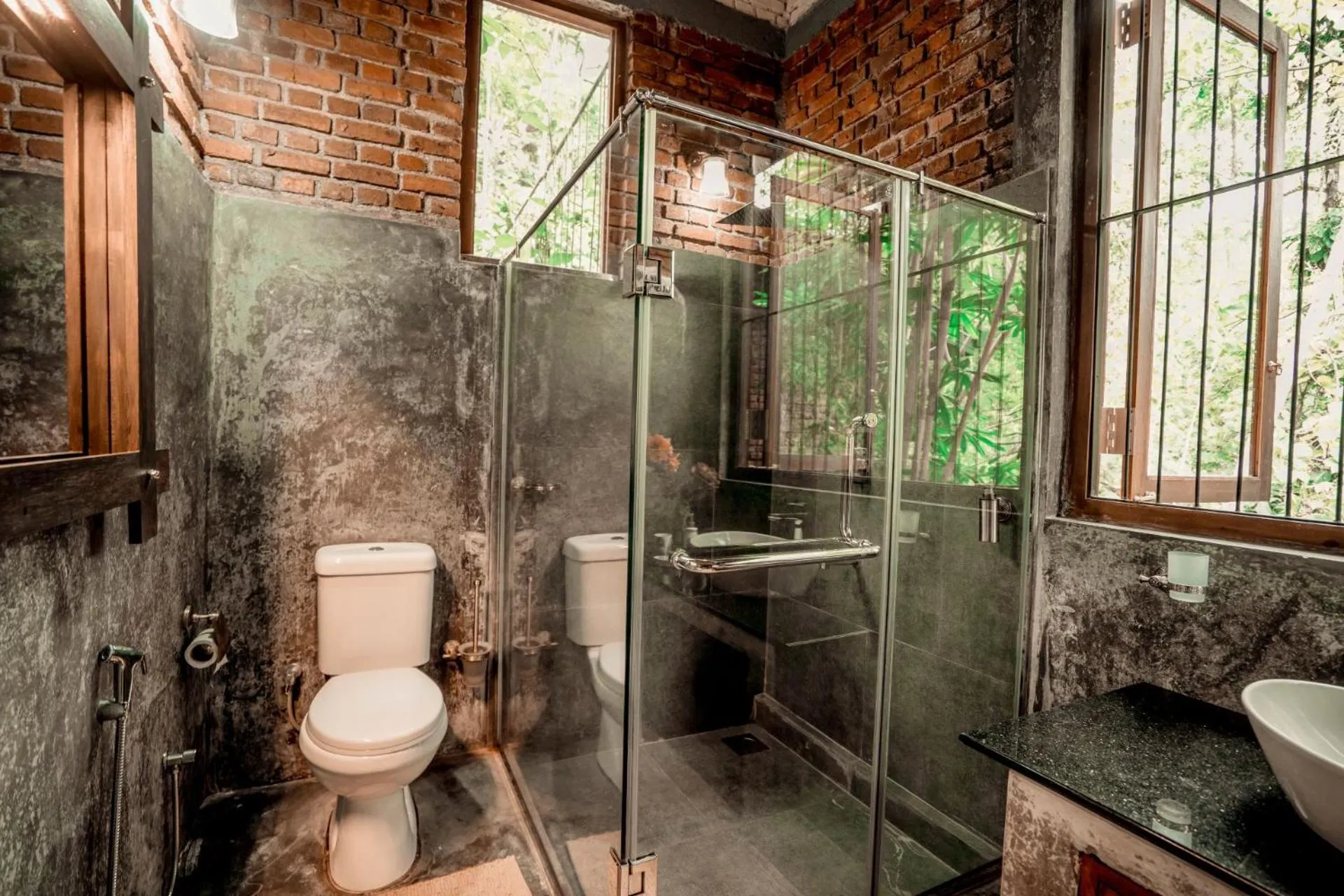 Shower in Arsulana Eco Lodge & Spa