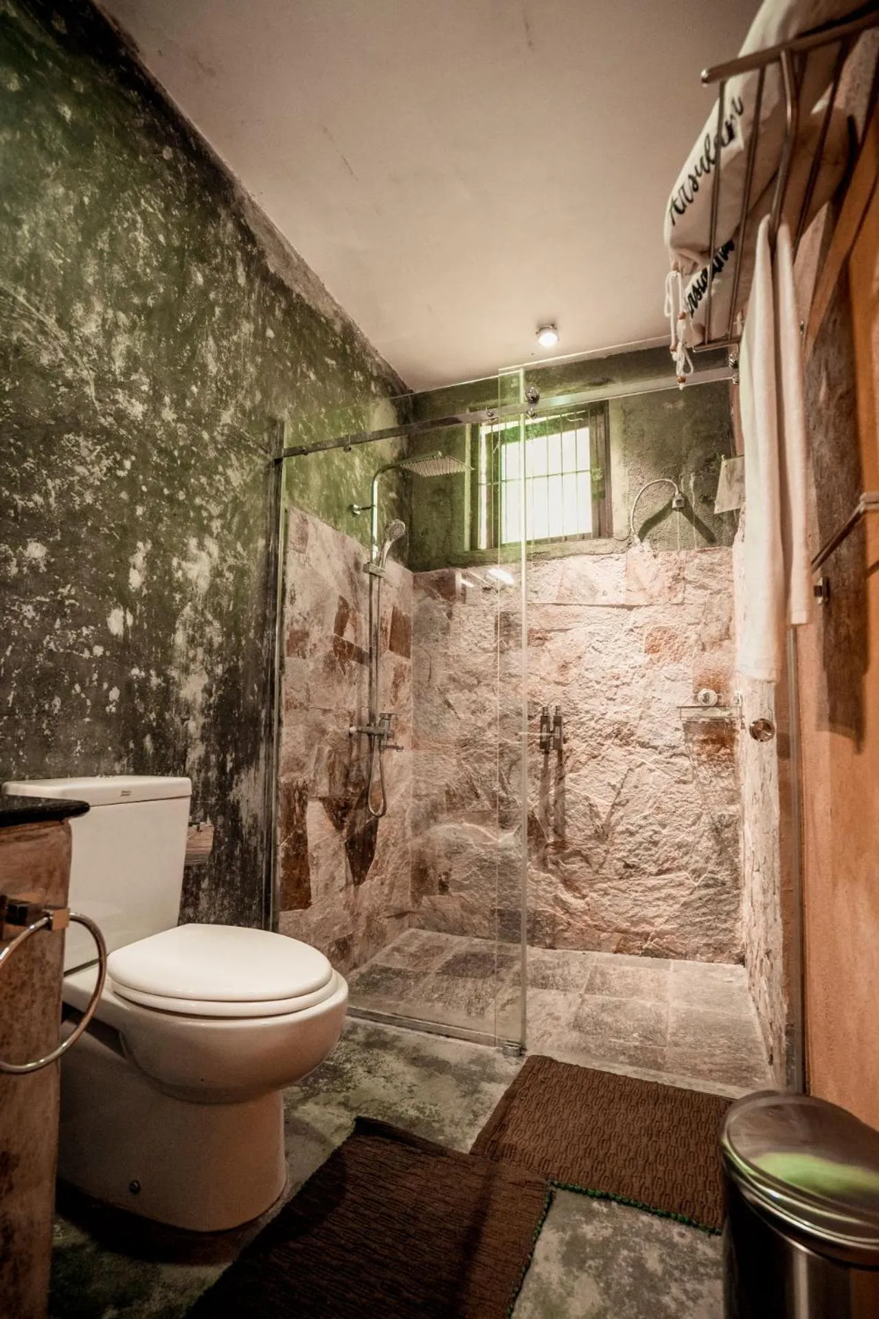 Shower in Arsulana Eco Lodge & Spa