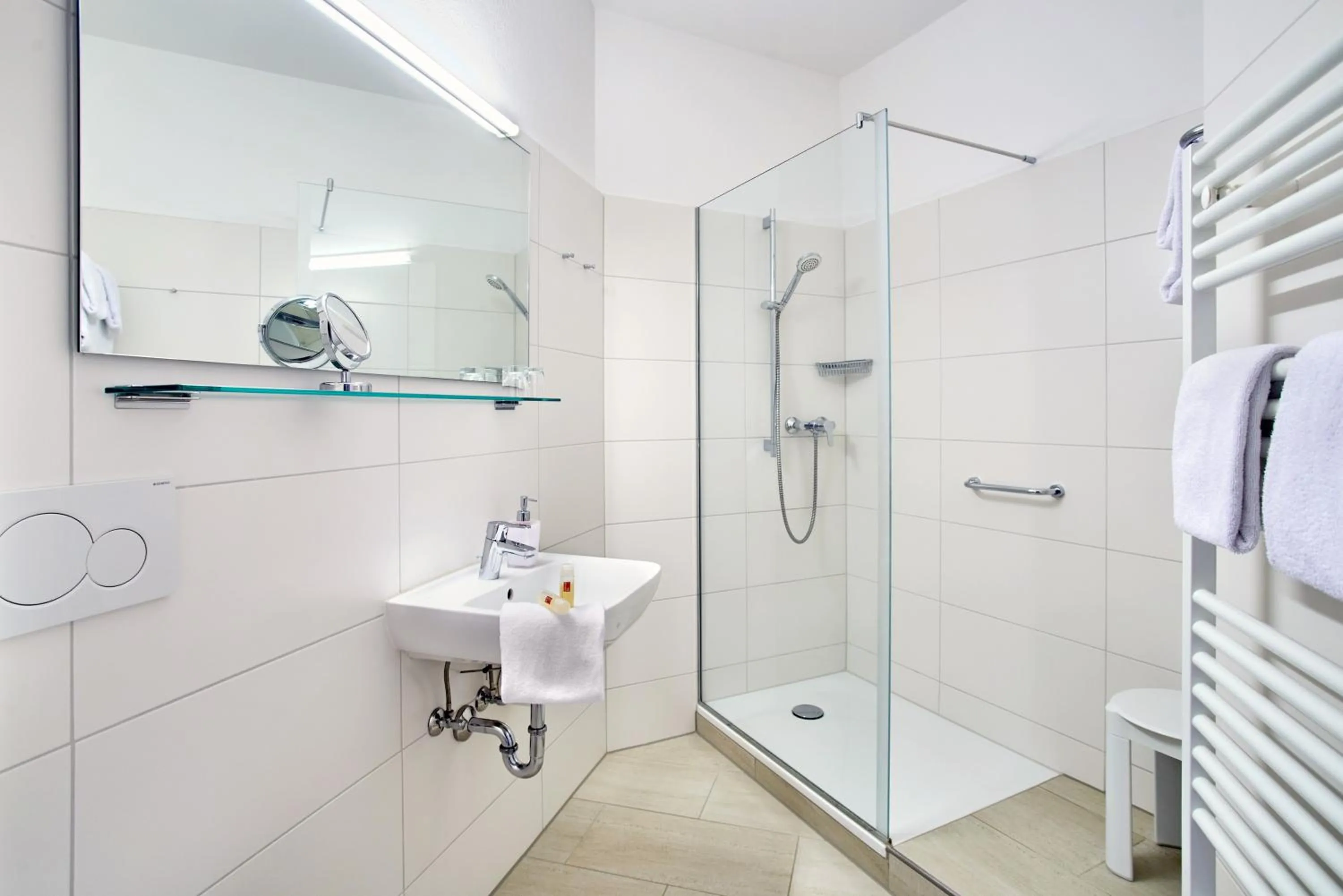 Shower in Apparthotel Minerva Diana Octavia