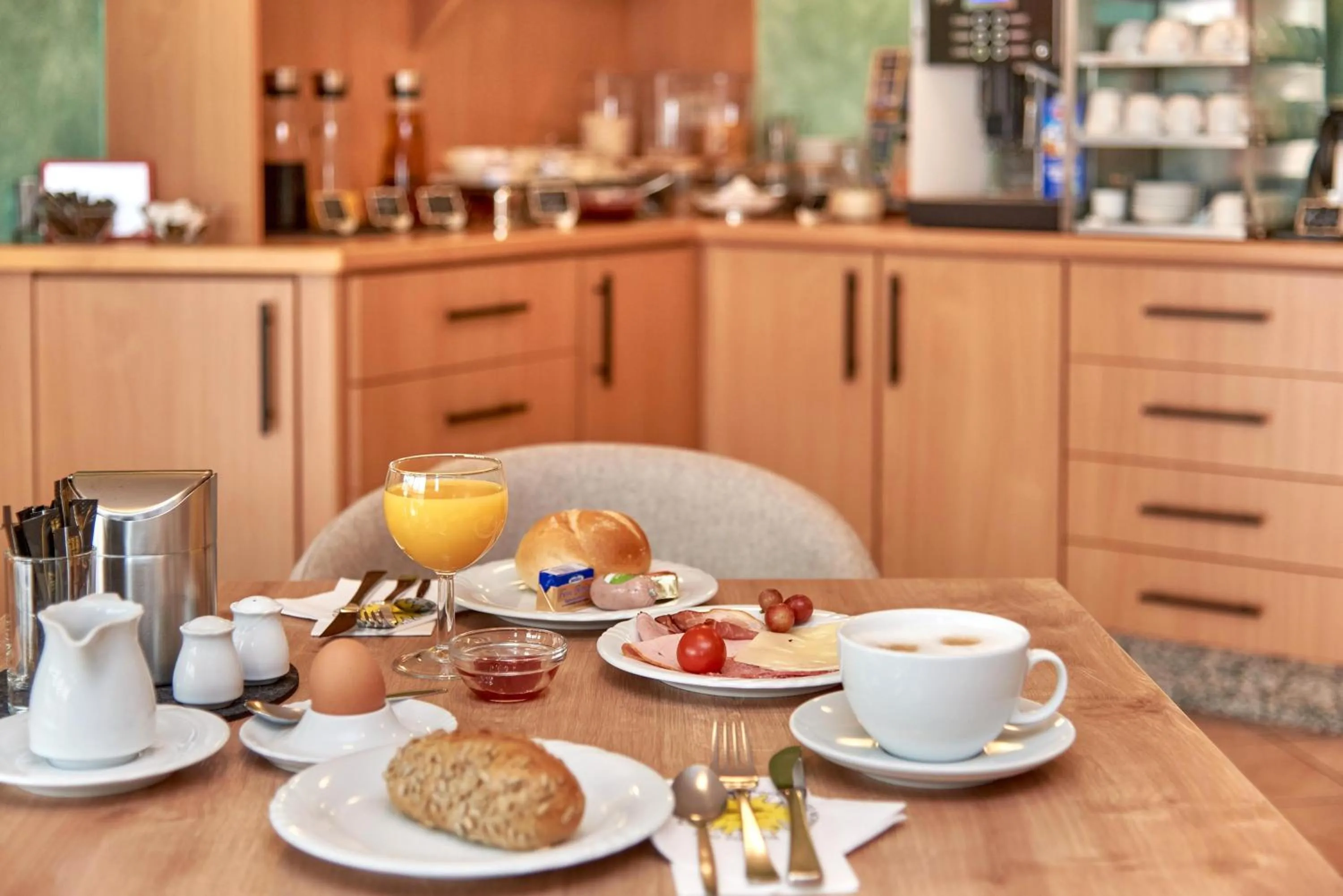 Restaurant/places to eat in Apparthotel Minerva Diana Octavia