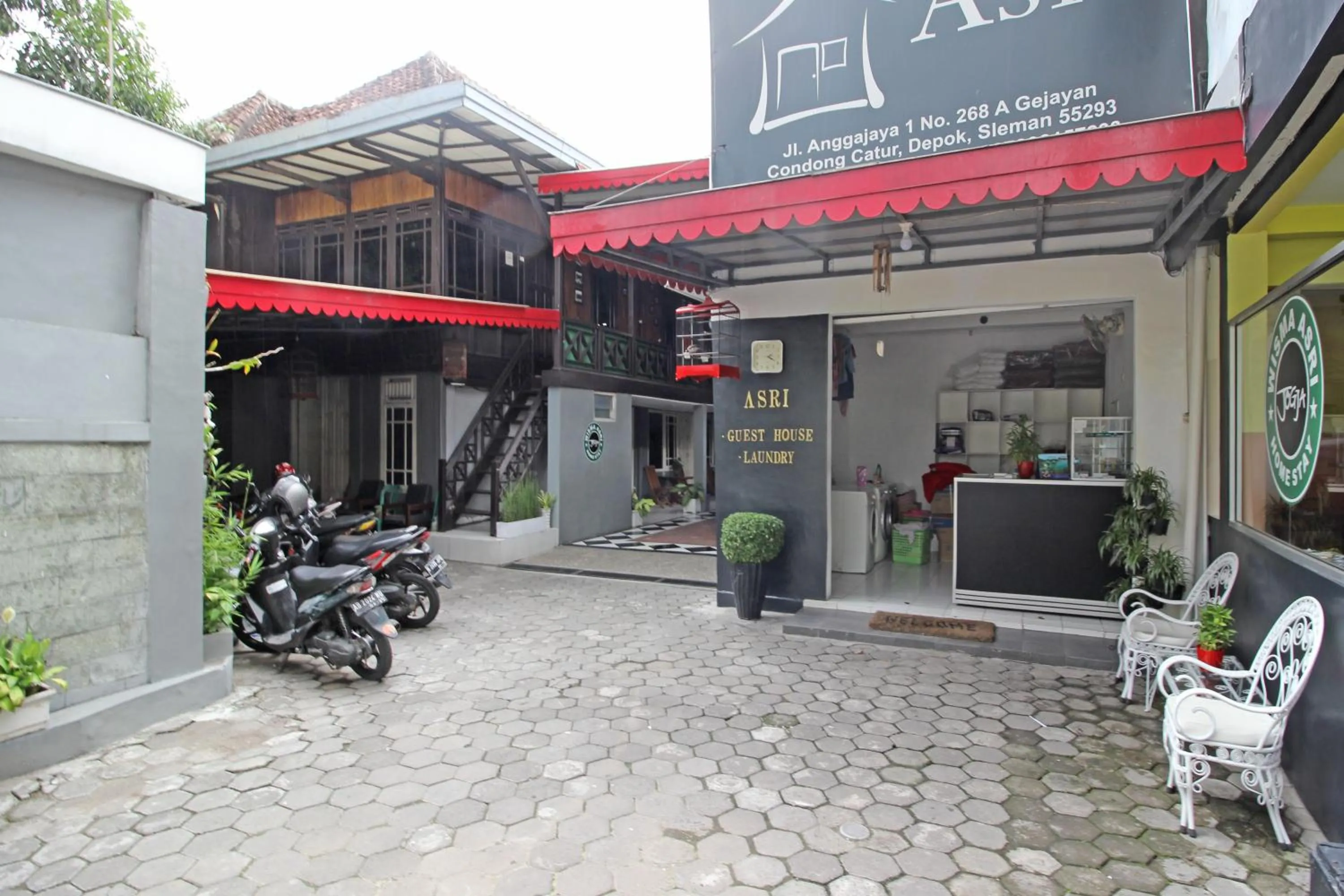 Property building in RedDoorz near Terminal Condong Catur