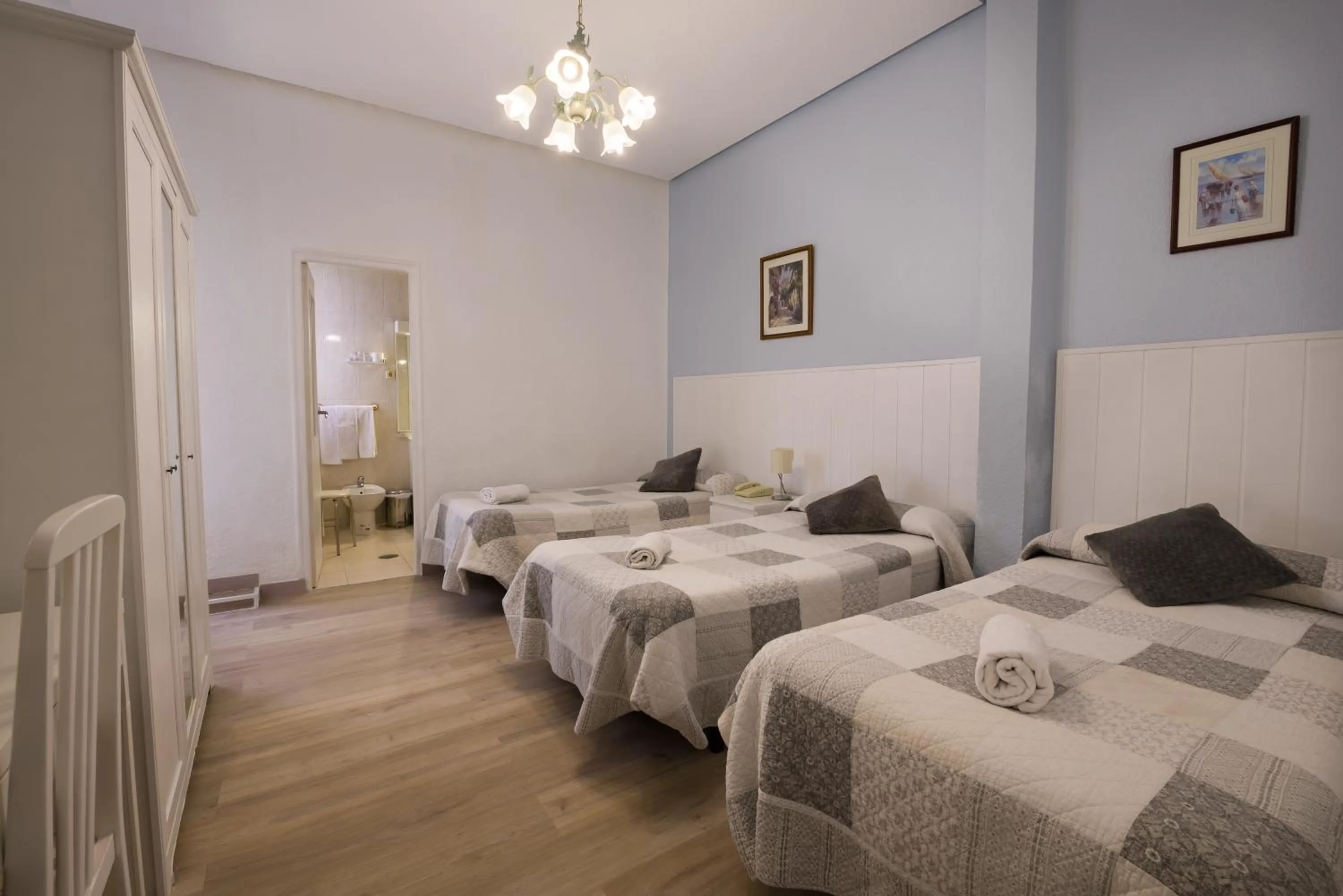 Hostal Valencia Madrid