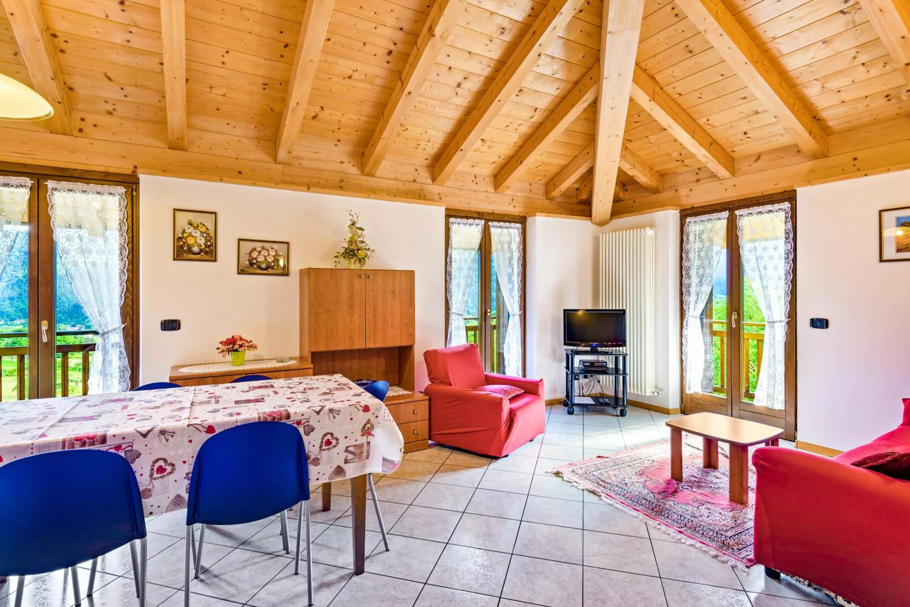 TV and multimedia in Casa Elena