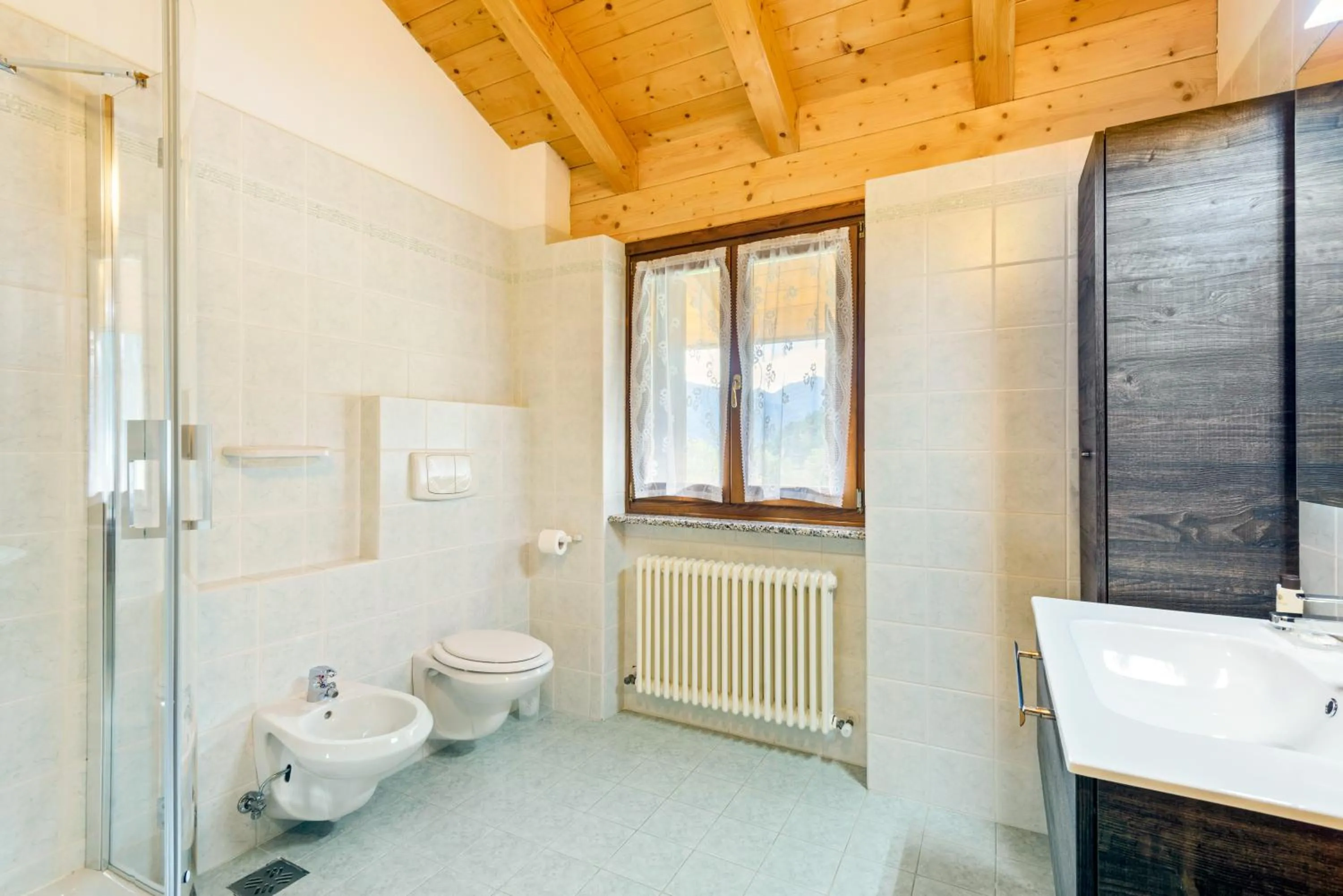 Shower in Casa Elena
