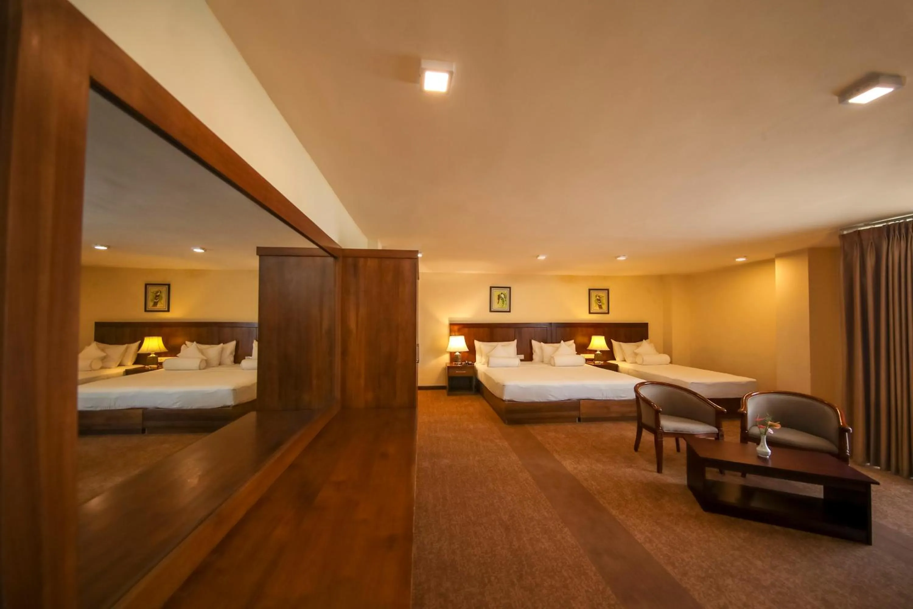 Photo of the whole room, Bed in Serene Kandy