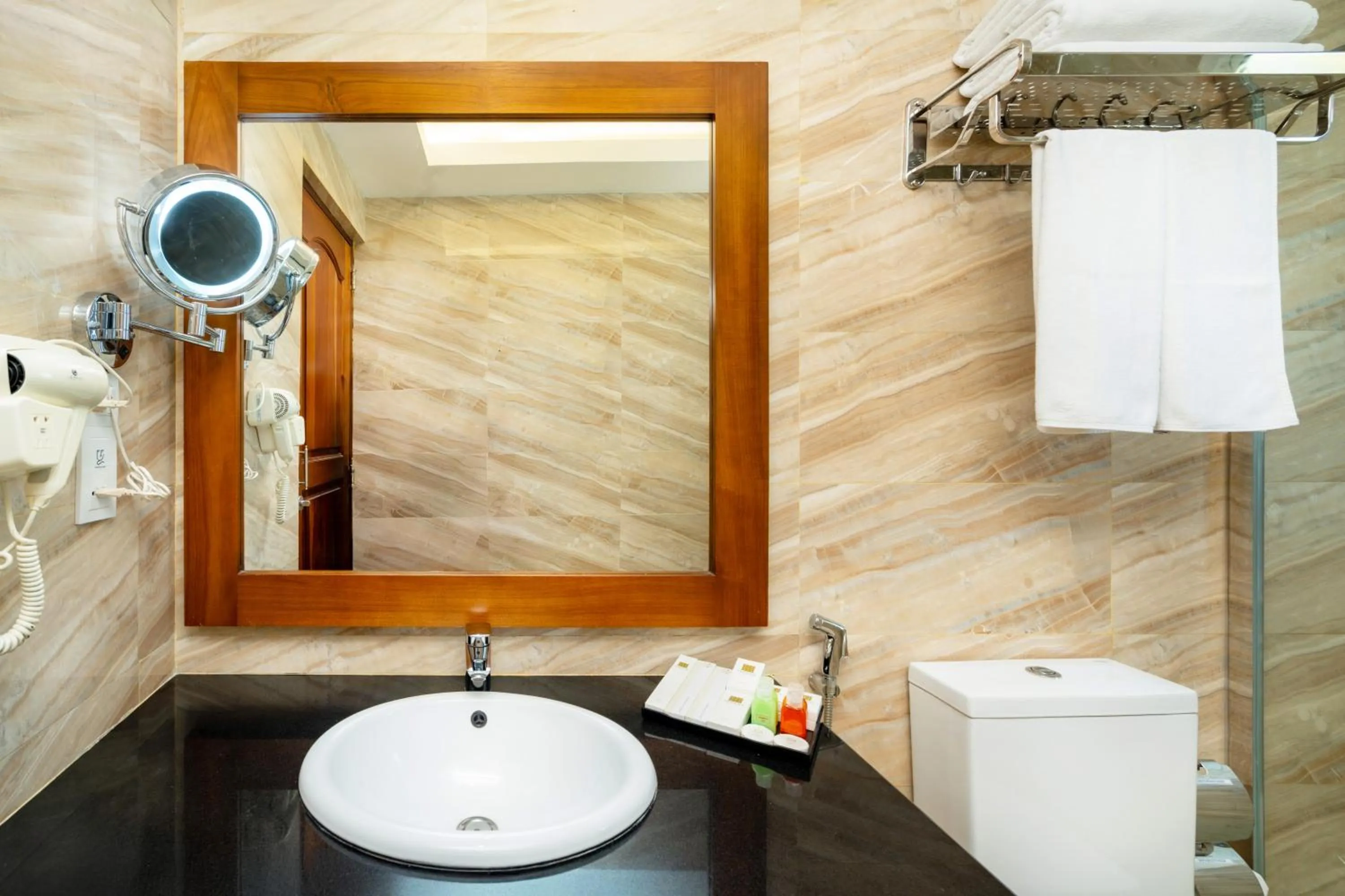 Toilet in Serene Kandy