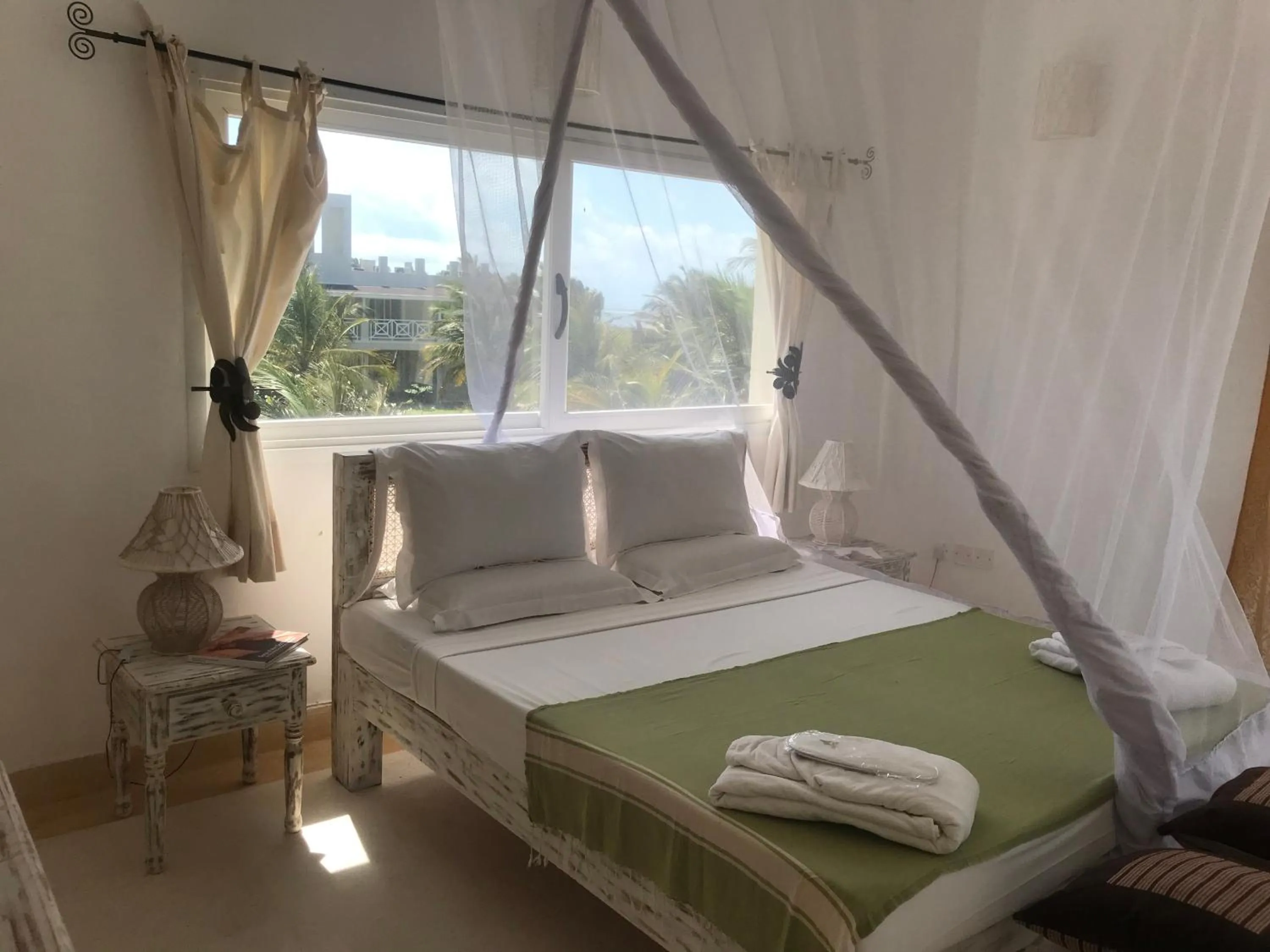 Photo of the whole room, Bed in Life Resort St. Thomas Royal Palm