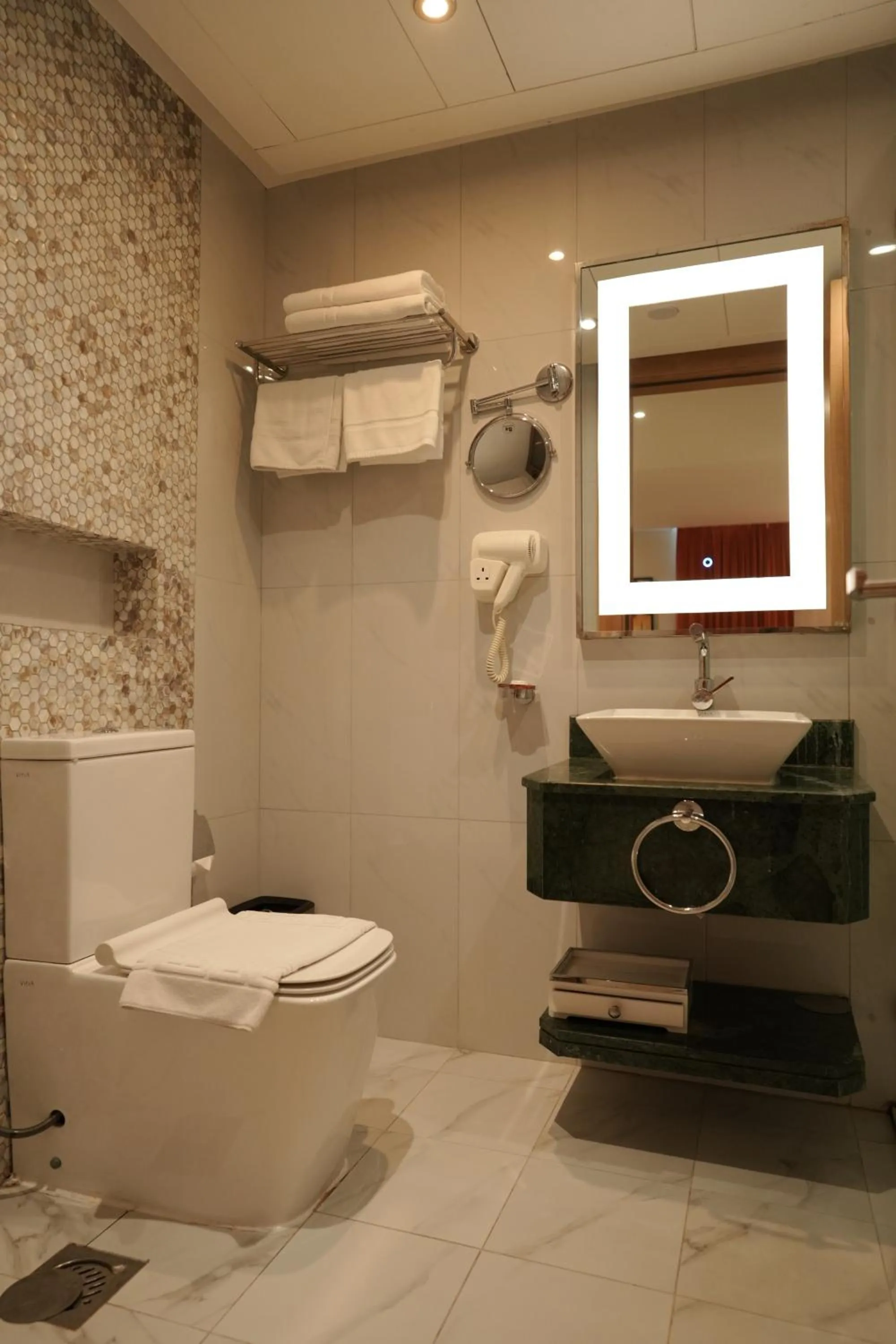 Bathroom in Meshal Hotel