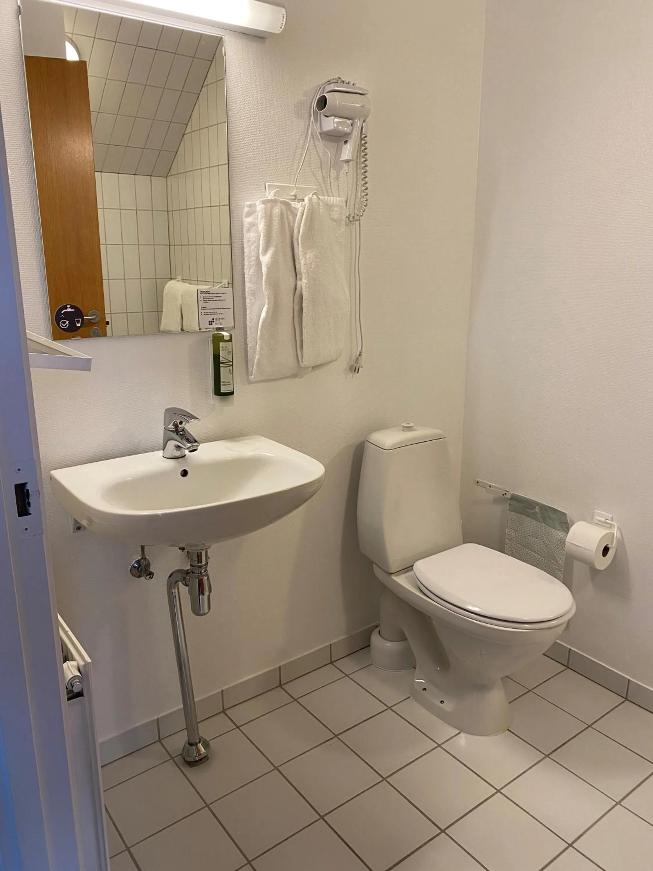 Bathroom in Herning City Hotel