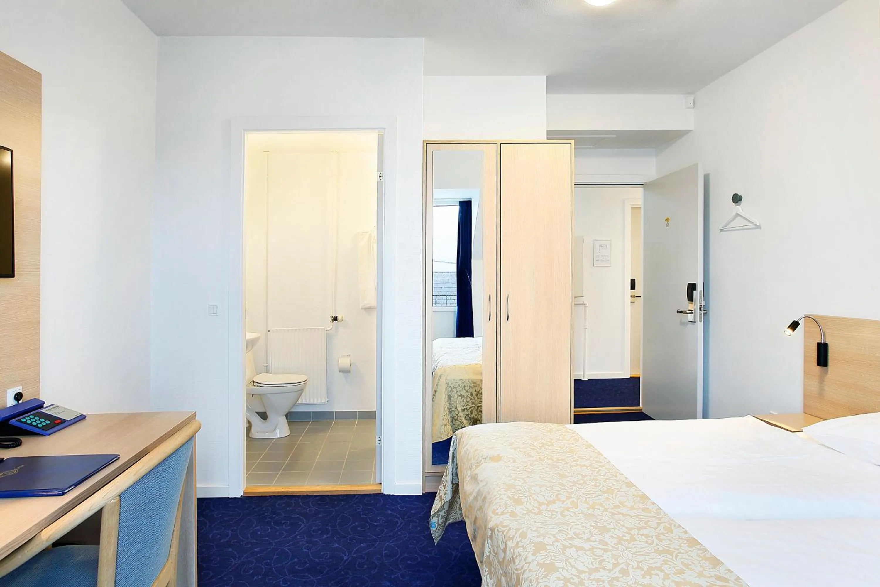 Photo of the whole room, Bed in Herning City Hotel