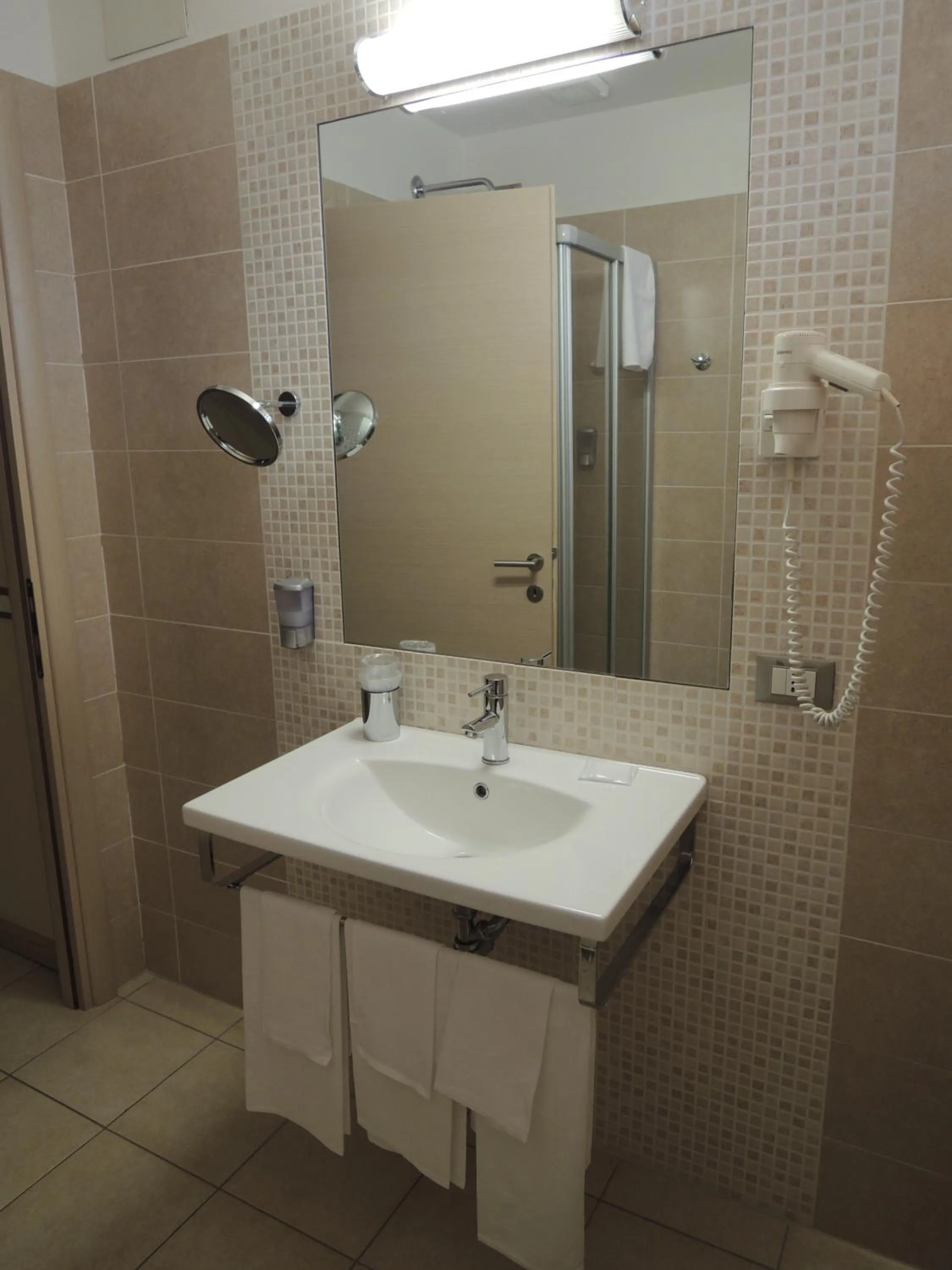 Bathroom in San Giorgio Hotel