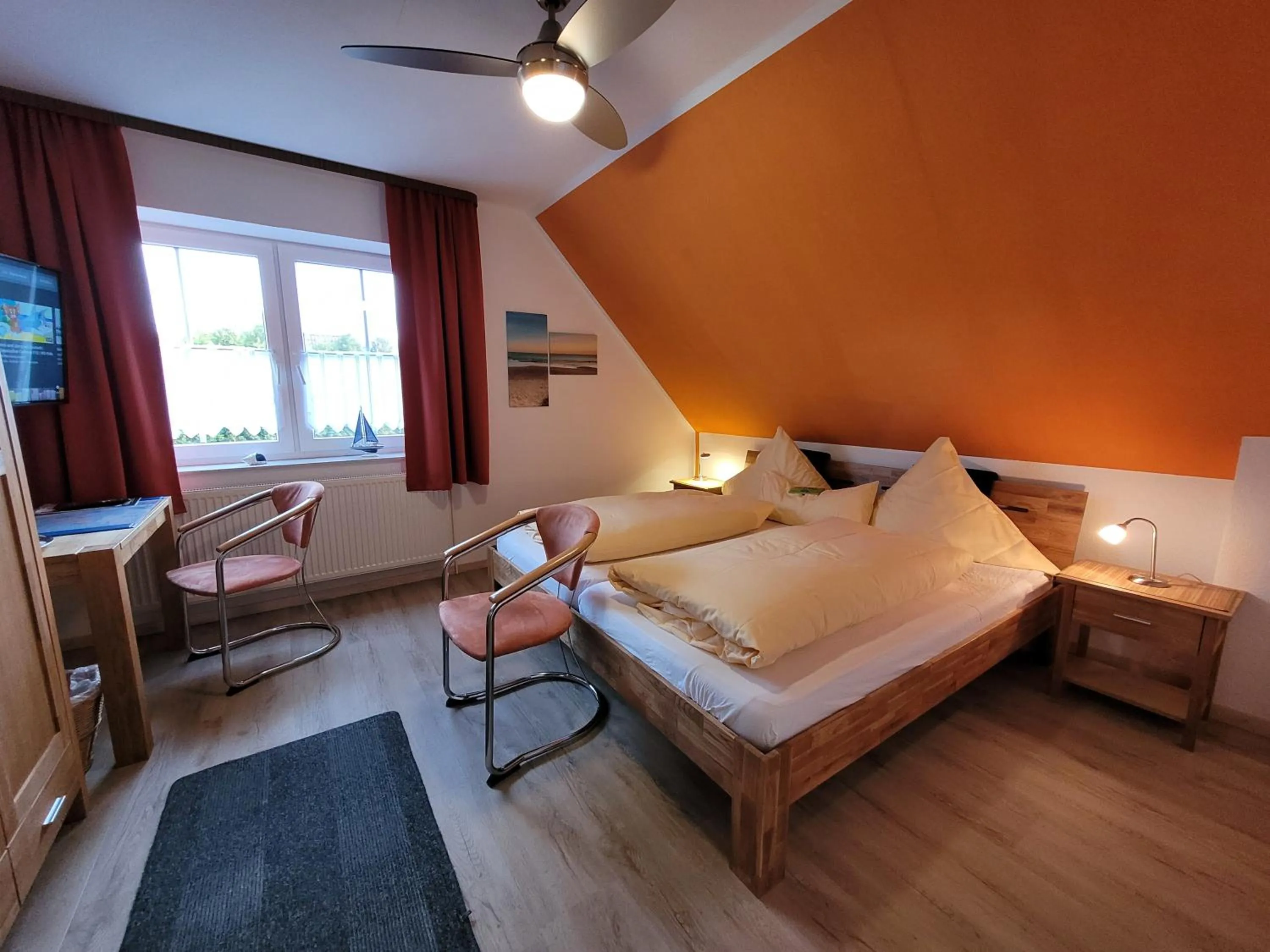 Photo of the whole room, Bed in Naturwert Hotel Garni Ursula