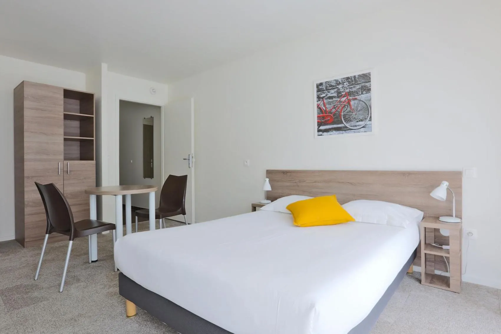 Photo of the whole room, Bed in Kosy Appart'hôtels Art'&Facts