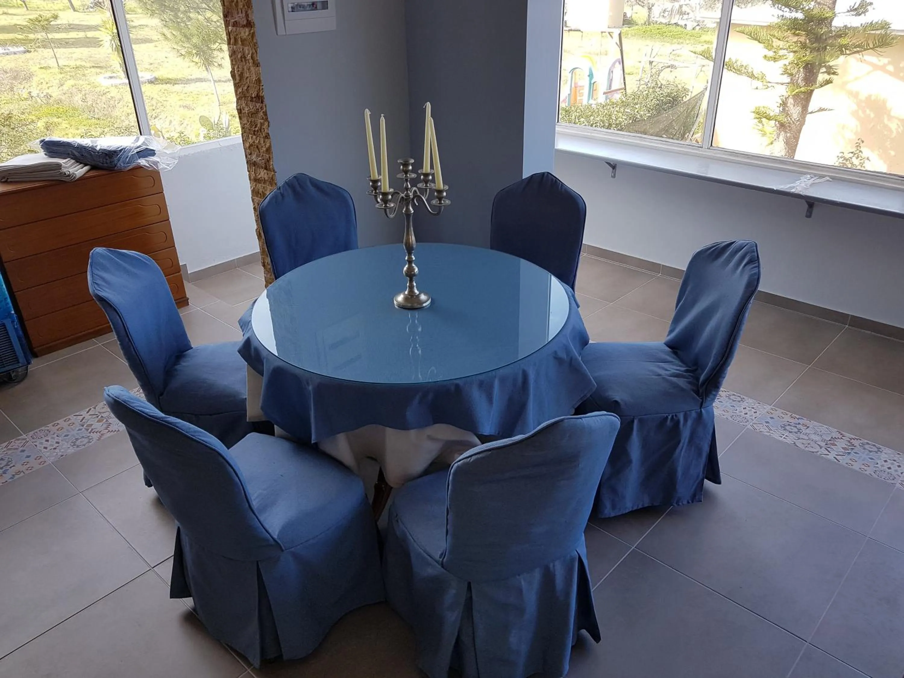 Restaurant/places to eat in Fantasy Hotel