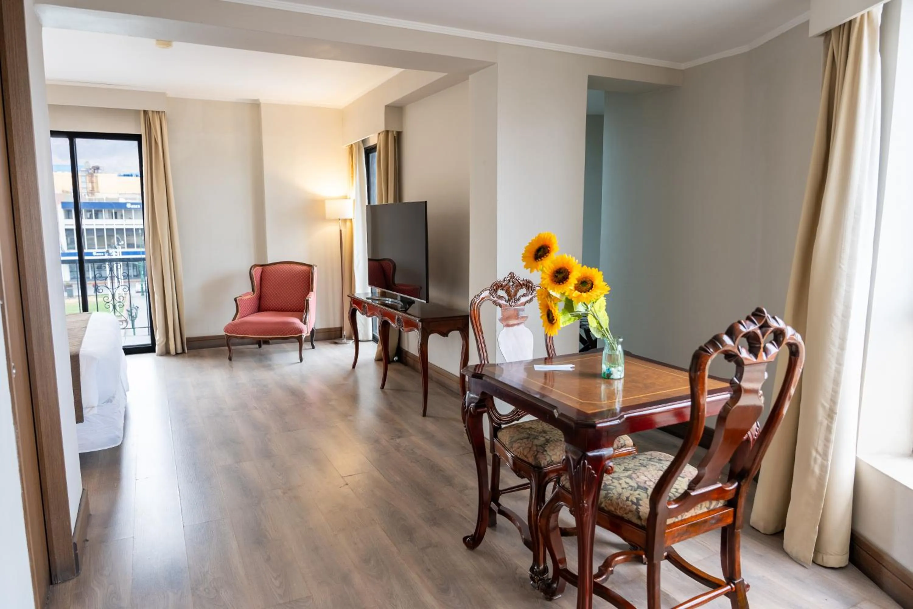 Seating area in Terrado Arturo Prat Iquique