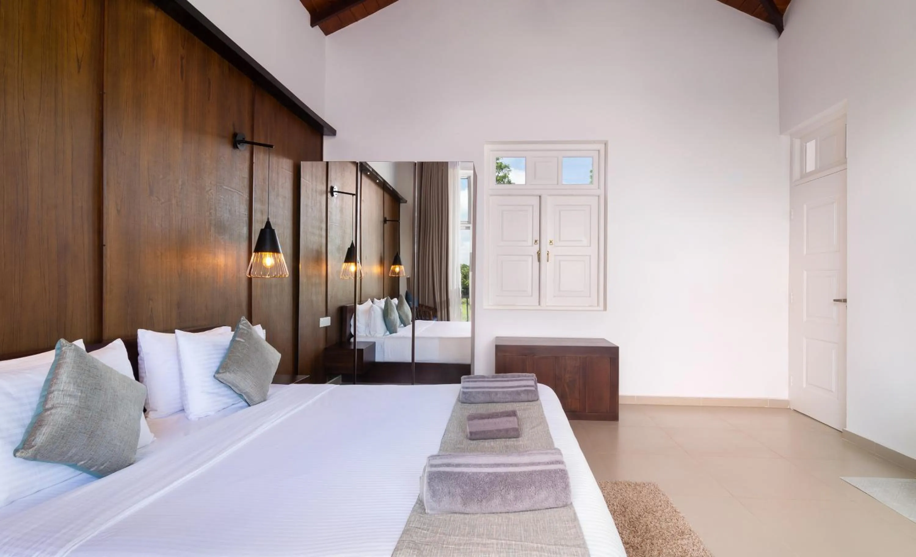 Bedroom, Bed in Subaseth Villa