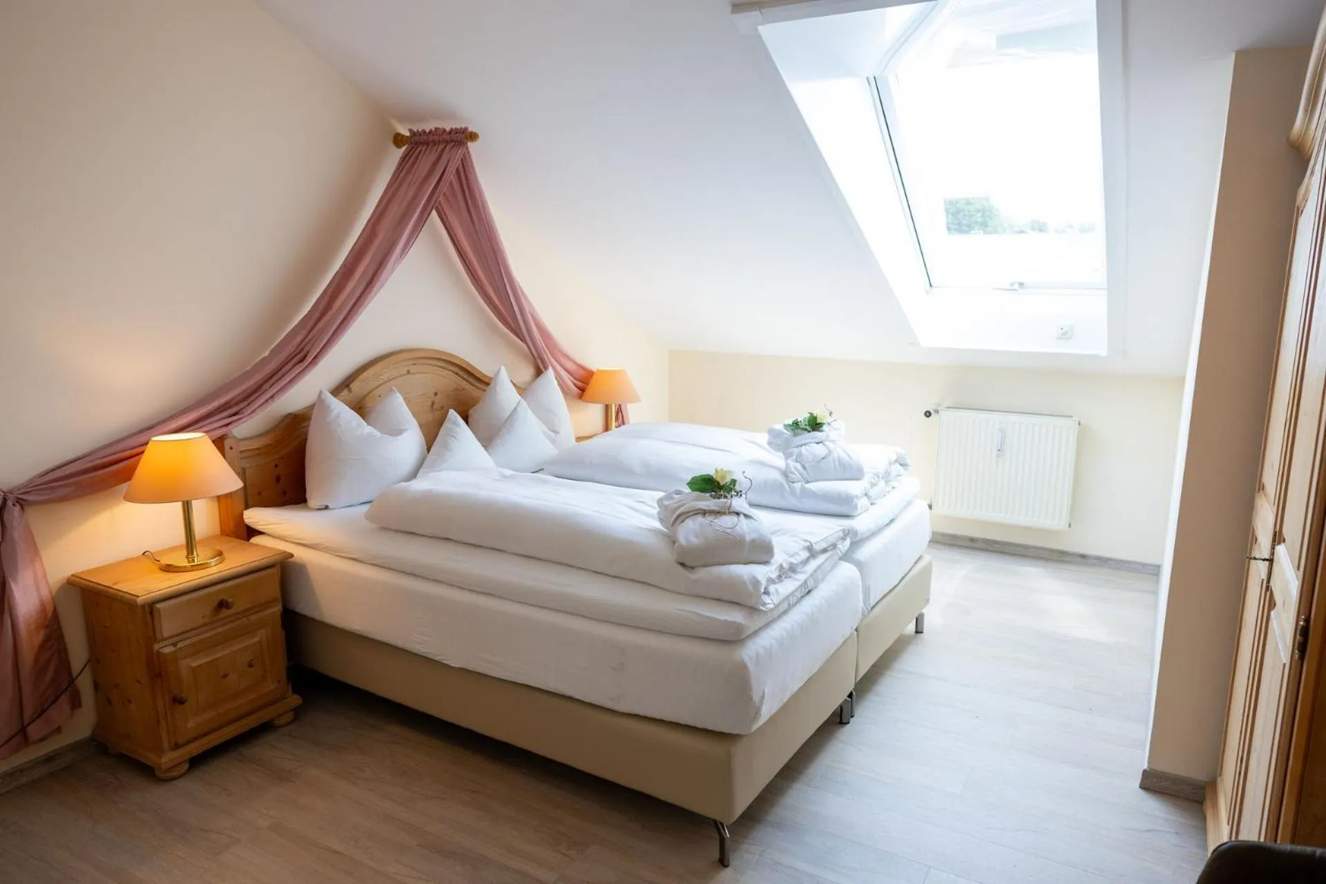 Bedroom, Bed in Hotel Sonnenhof