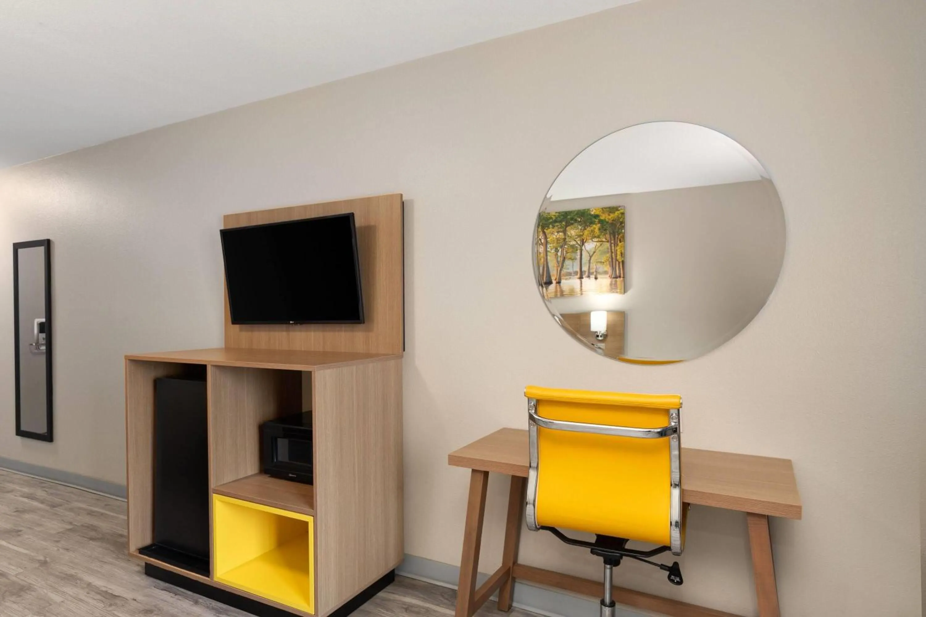 Photo of the whole room in Days Inn by Wyndham Lincoln