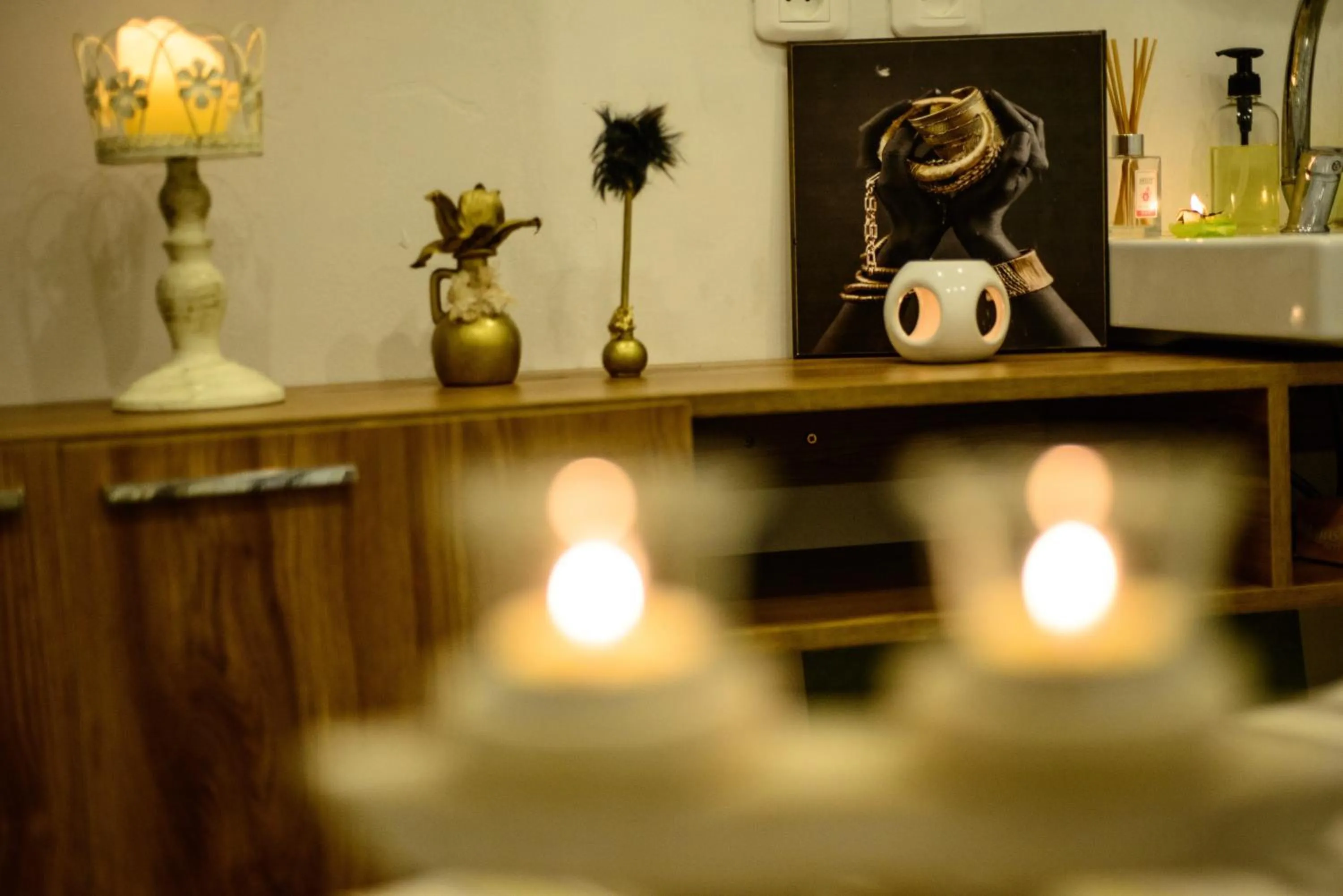 Massage in Suites Hôtel Les Charmilles & Spa