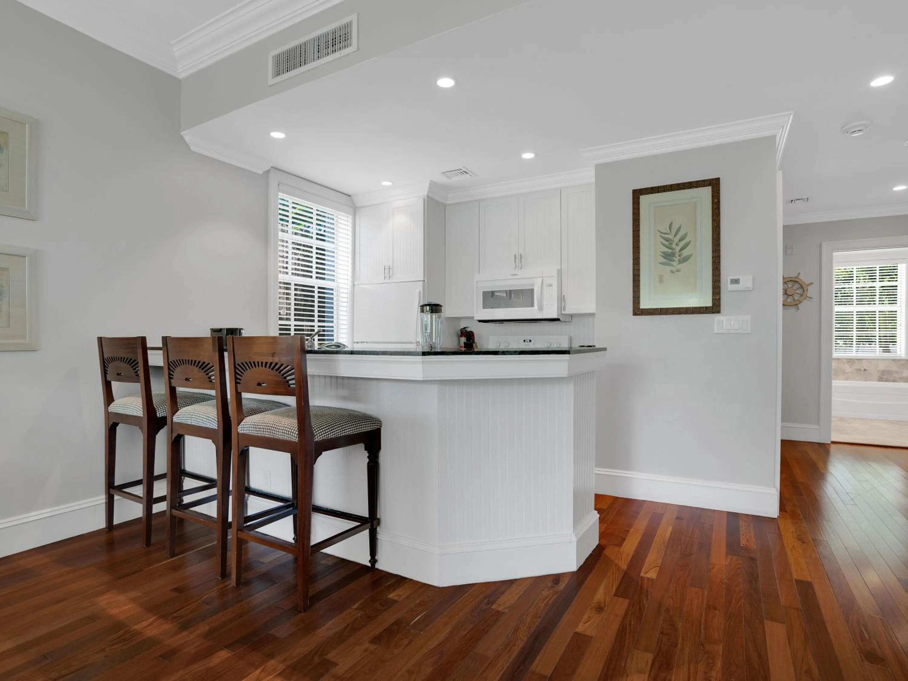 Kitchen or kitchenette in Valentines Resort & Marina