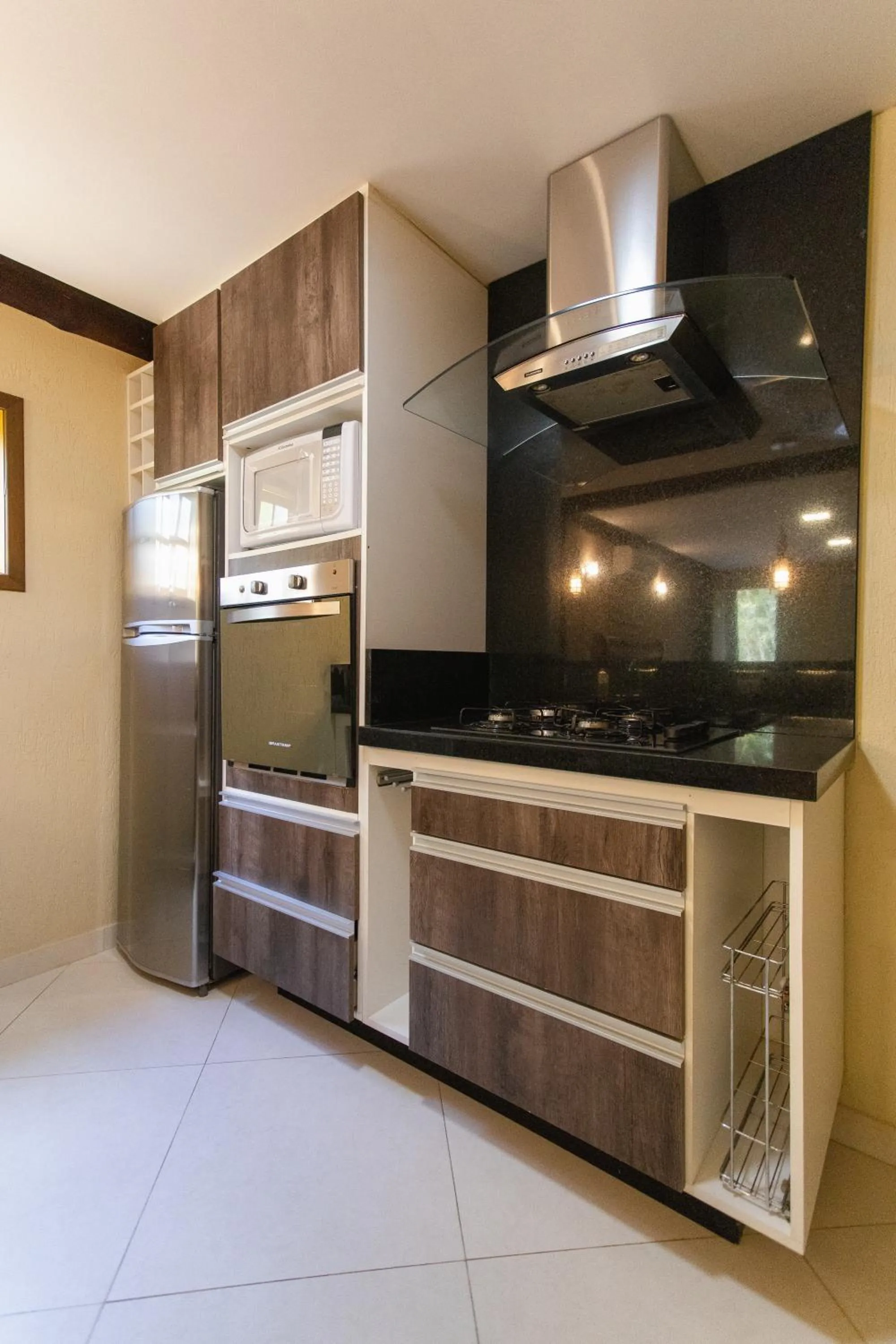 Kitchen or kitchenette in Pousada Cantagalo