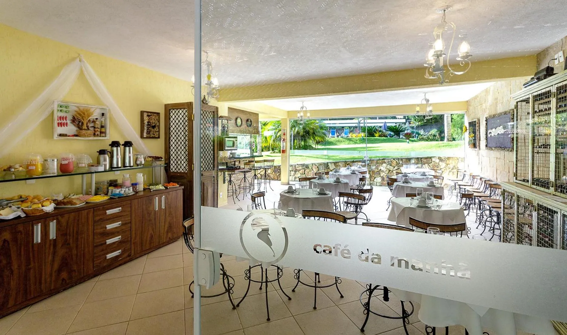 Restaurant/places to eat in Pousada Cantagalo